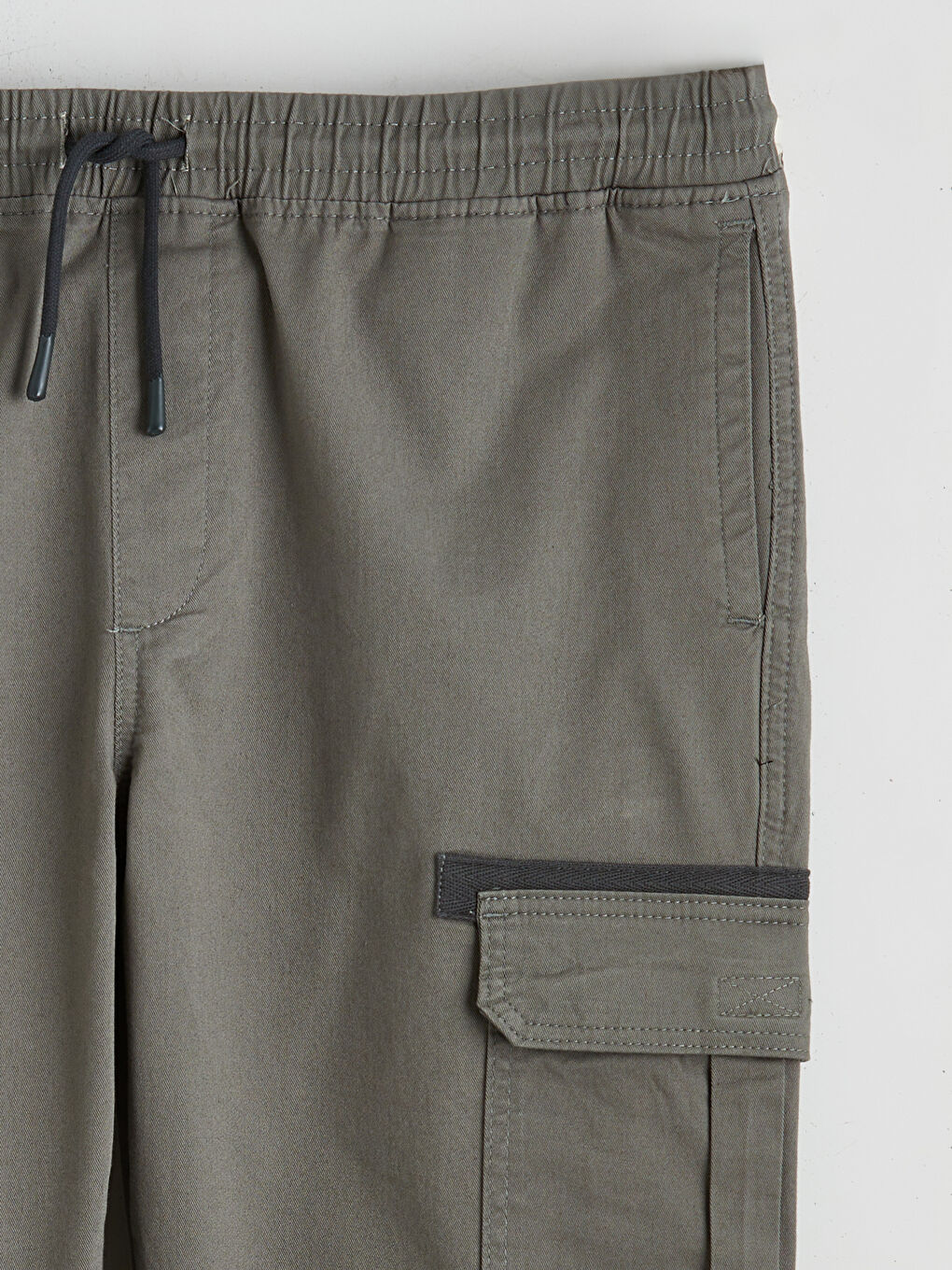 Haki Standart Kalıp Beli Lastikli Erkek Pantolon-6