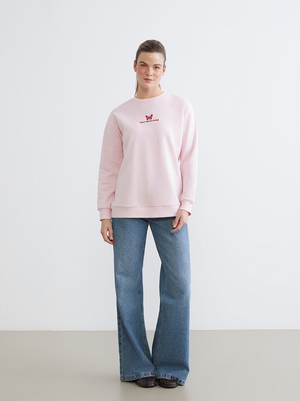 Pembe Nakışlı Oversize Kadın Kalın Sweatshirt-1