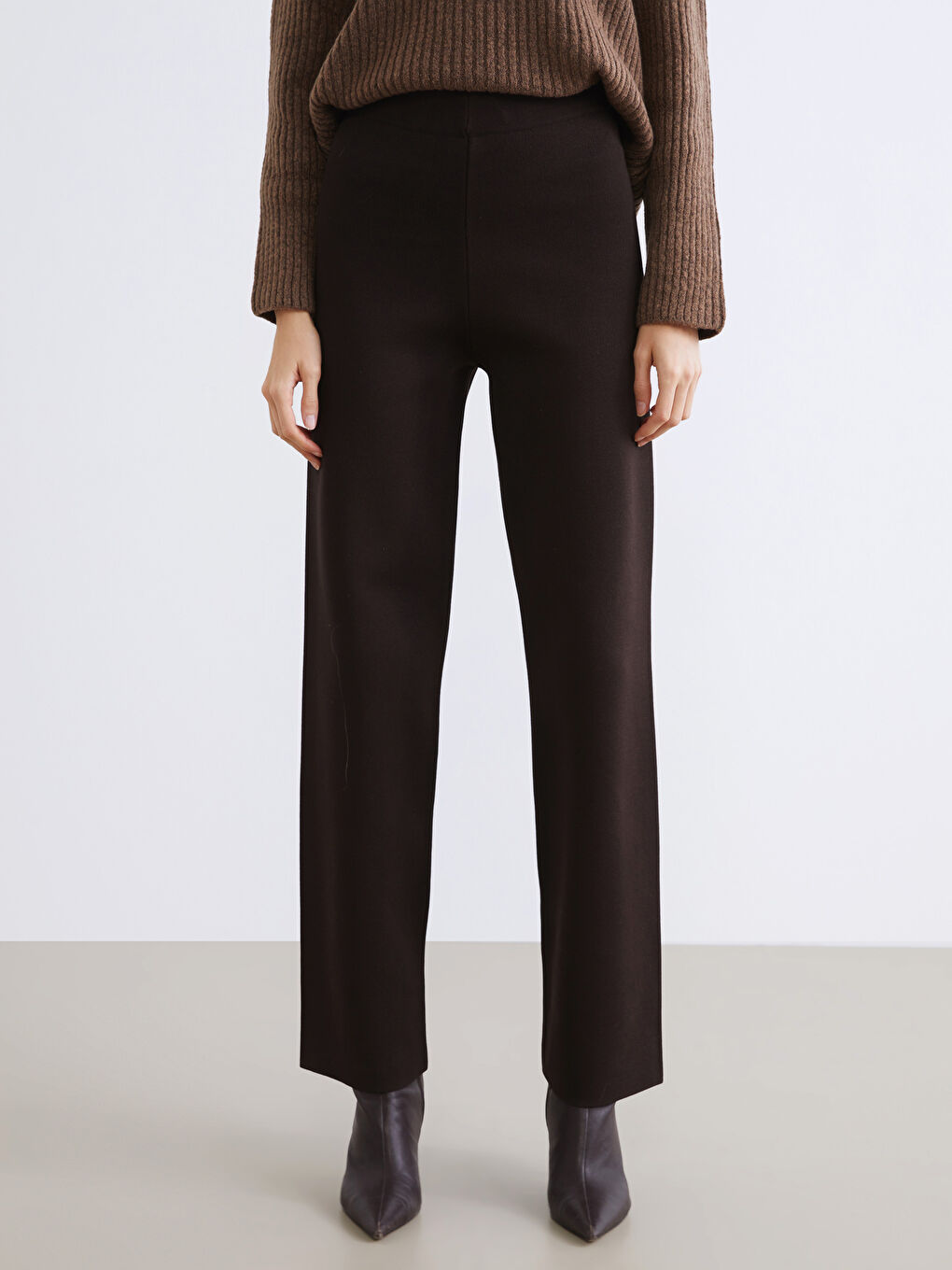 Kahverengi Beli Lastikli Kadın Triko Pantolon-1