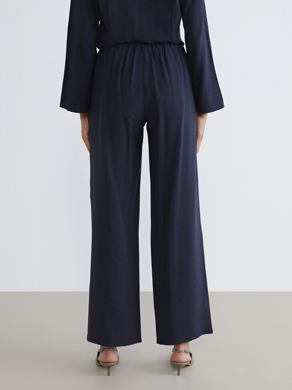 Lacivert Beli Lastikli Geniş Paça Kadın Pantolon-3