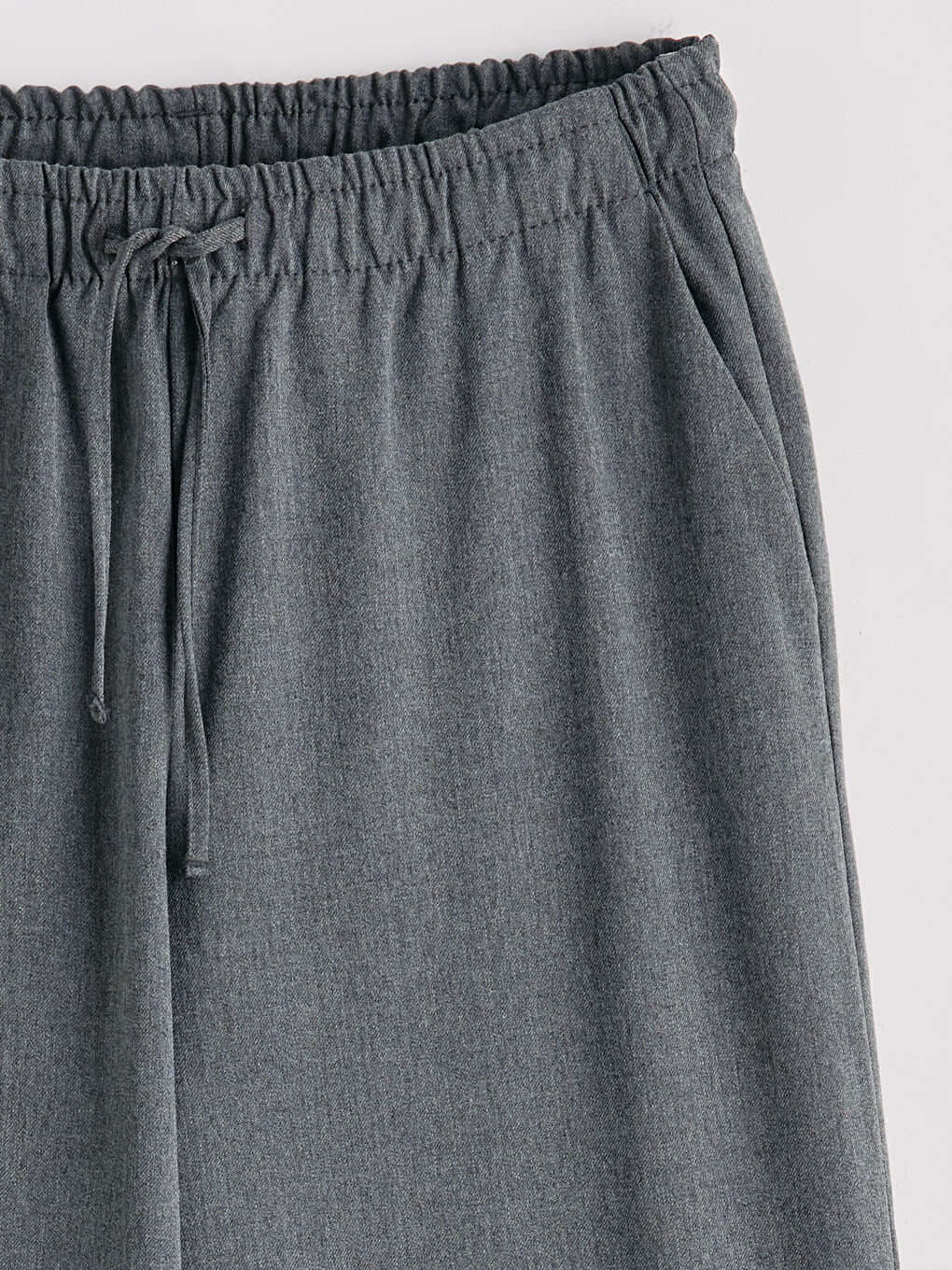 Gri Beli Lastikli Geniş Paça Kadın Pantolon-5