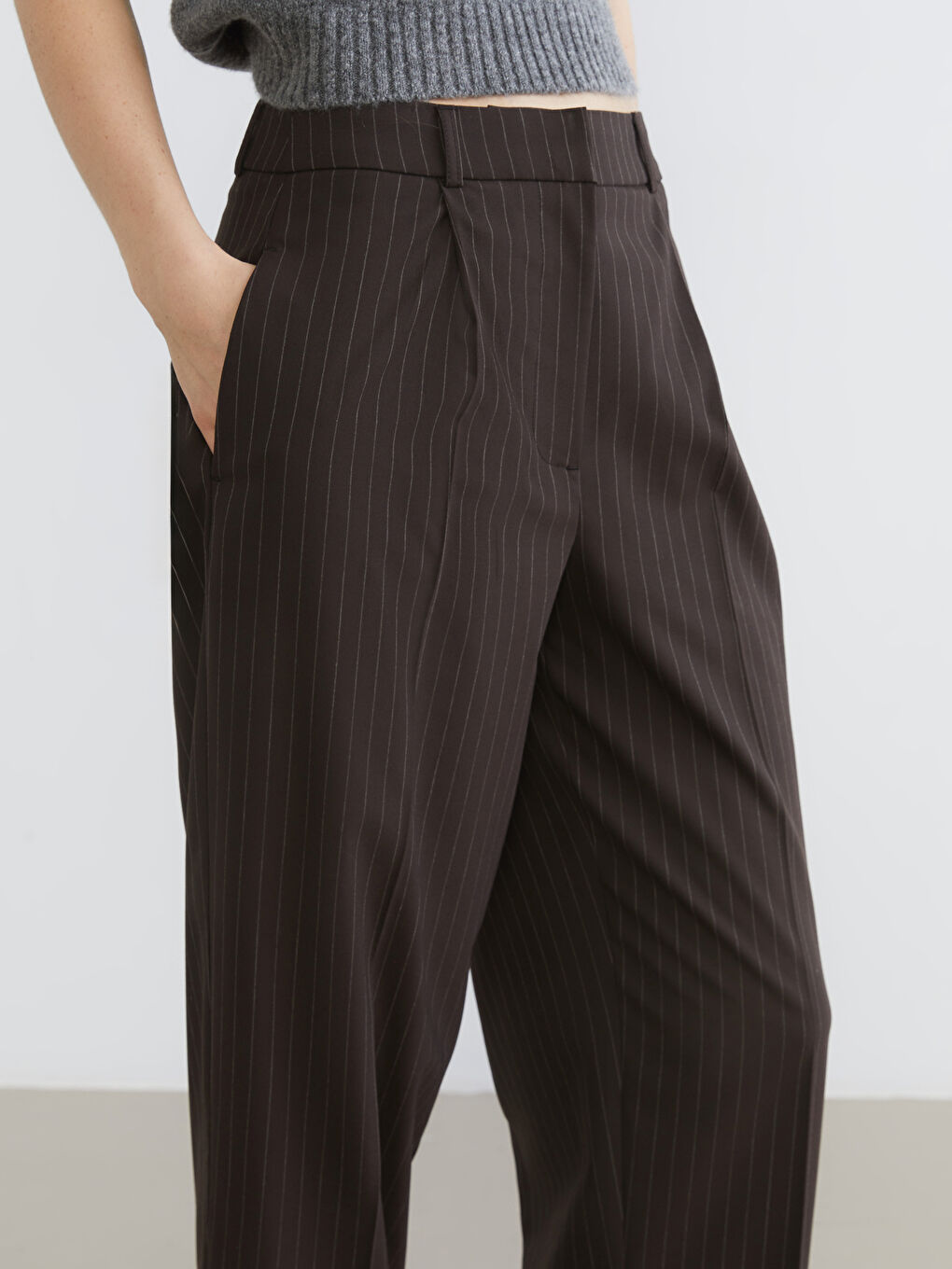 Kahverengi Loose Fit Çizgili Kadın Pileli Pantolon-2
