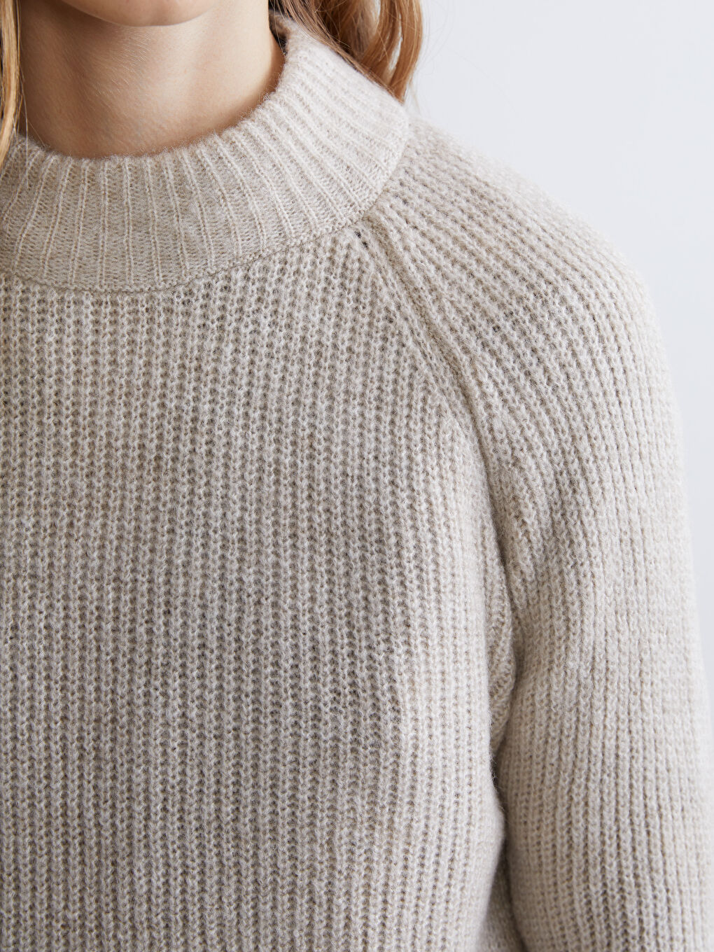 Bej Yarım Balıkçı Yaka Kadın Triko Kazak-2