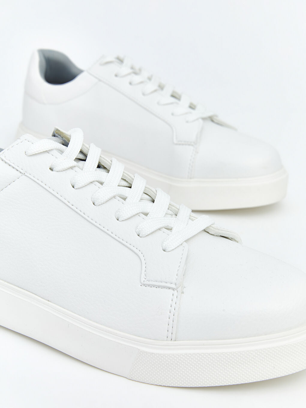 Beyaz Bağcıklı Deri Görünümlü Erkek Spor Ayakkabı-2