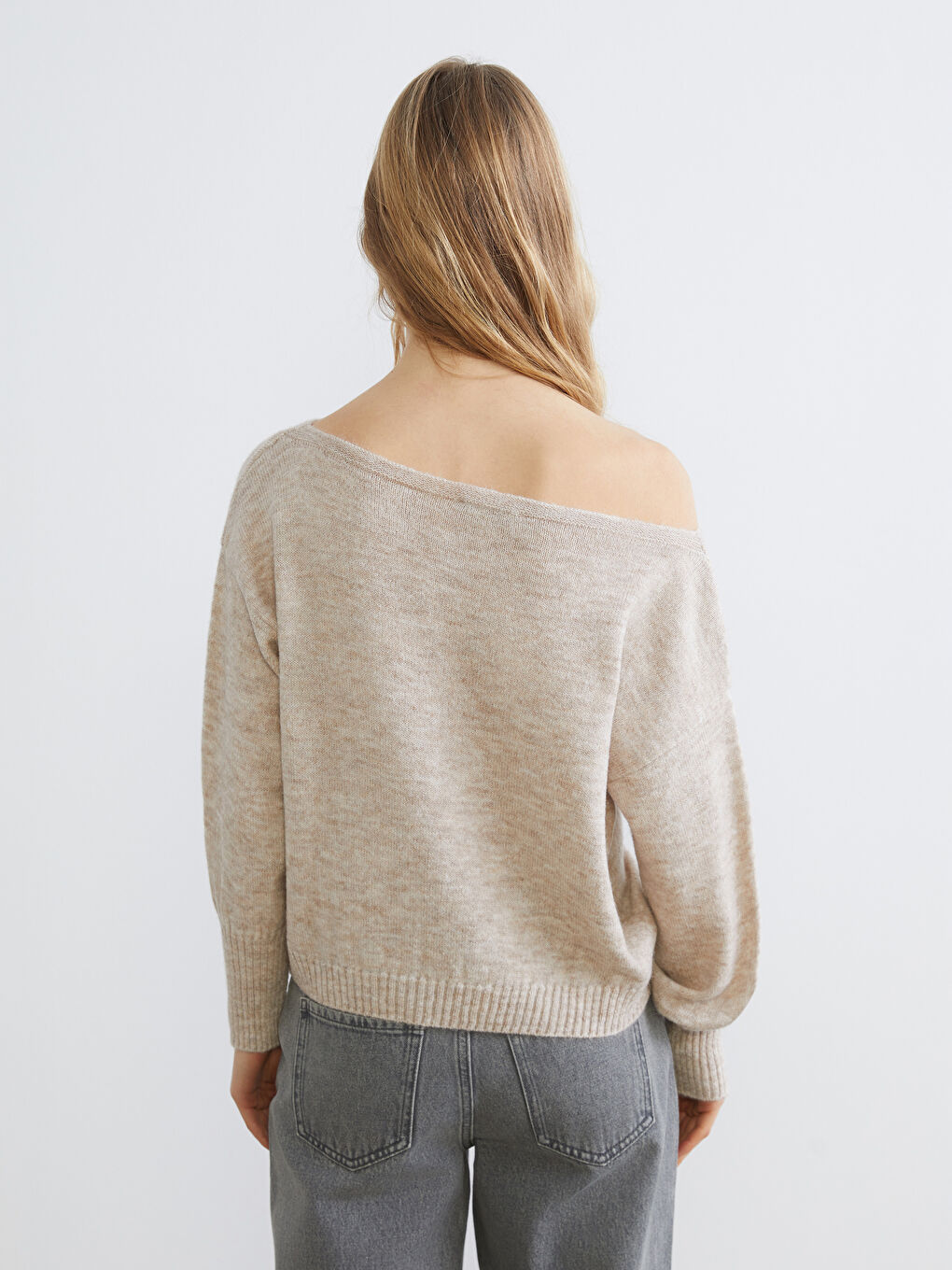 Bej Kayık Yaka Oversize Kadın Triko Kazak-3