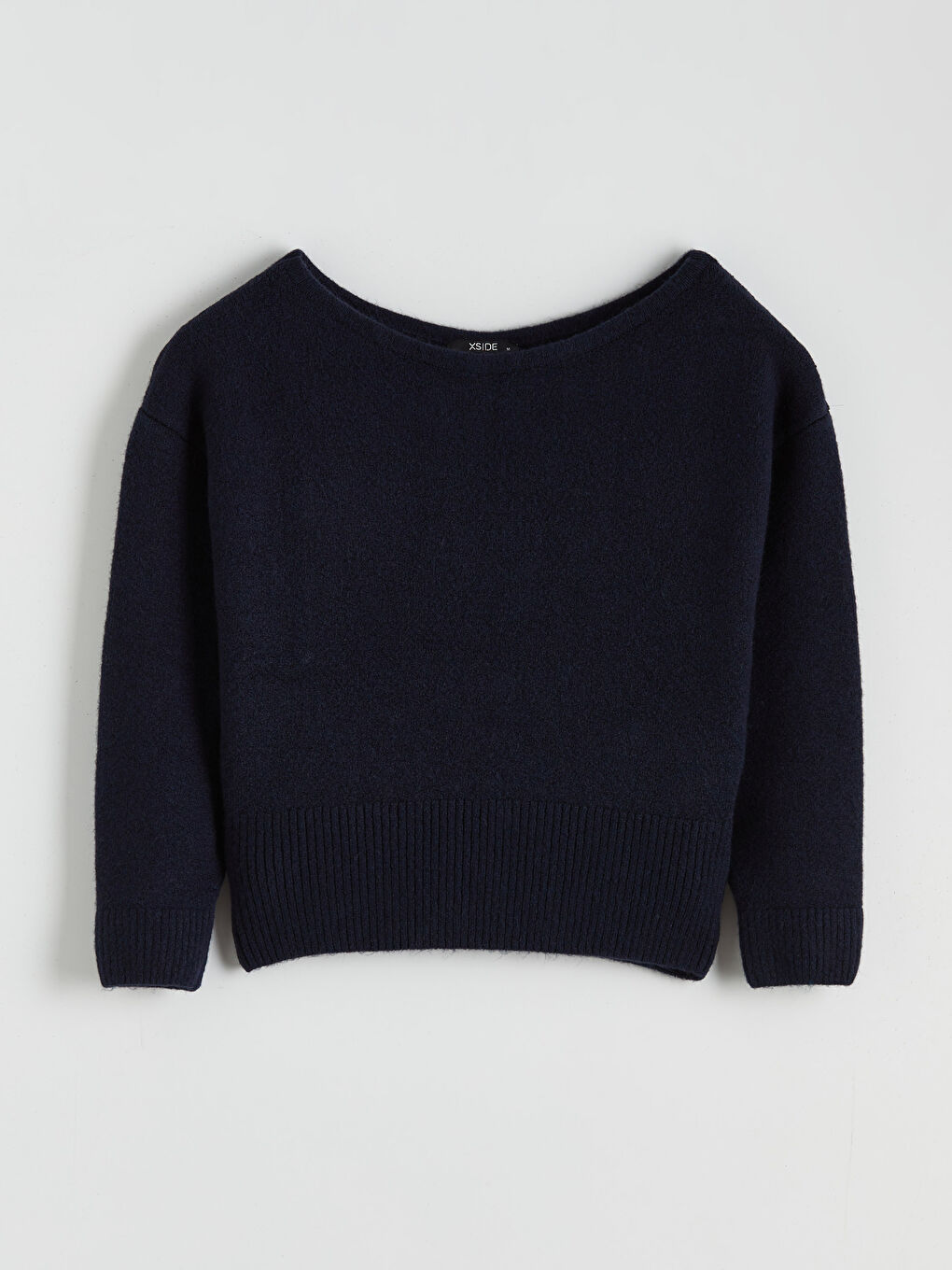 Džemper od trikotaže sa širokim izrezom za žene-4