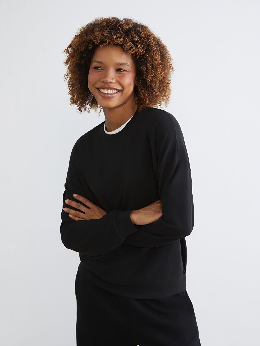 Siyah Bisiklet Yaka Oversize Kadın Sweatshirt