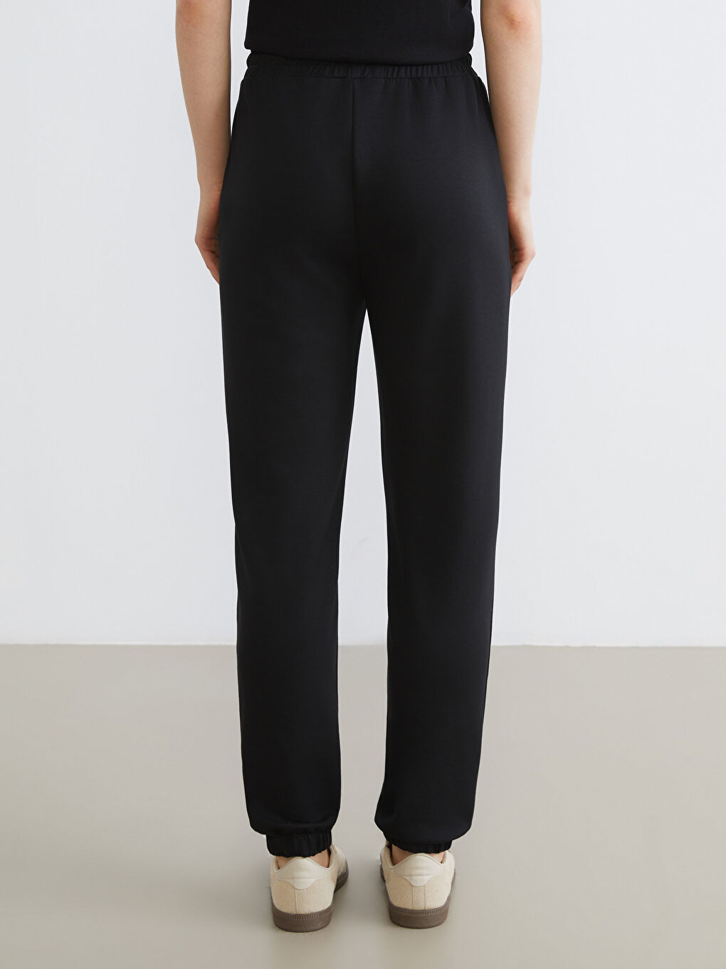 Siyah Beli Lastikli Kadın Jogger Eşofman Altı-3