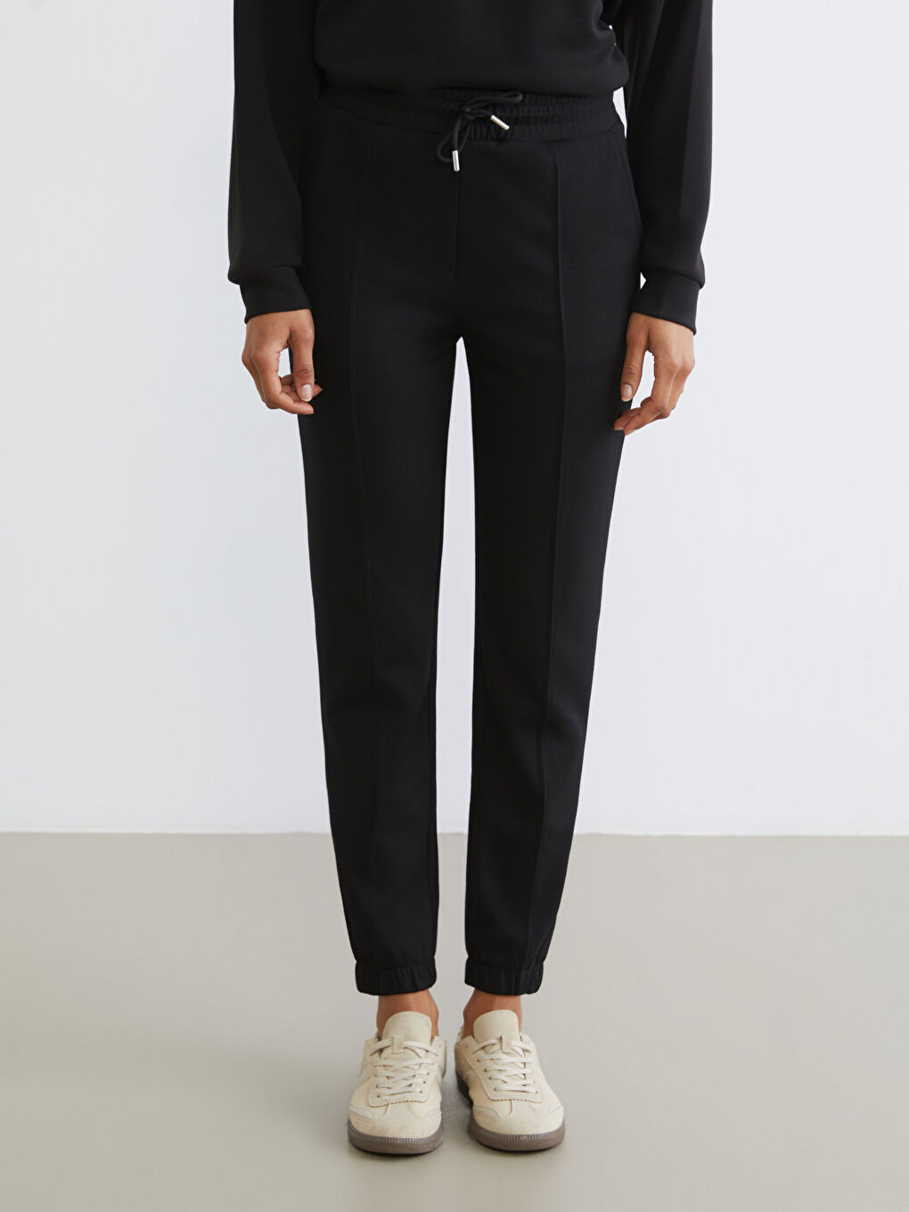 Elasticated Waist Women's Jogger Sweatpants-1