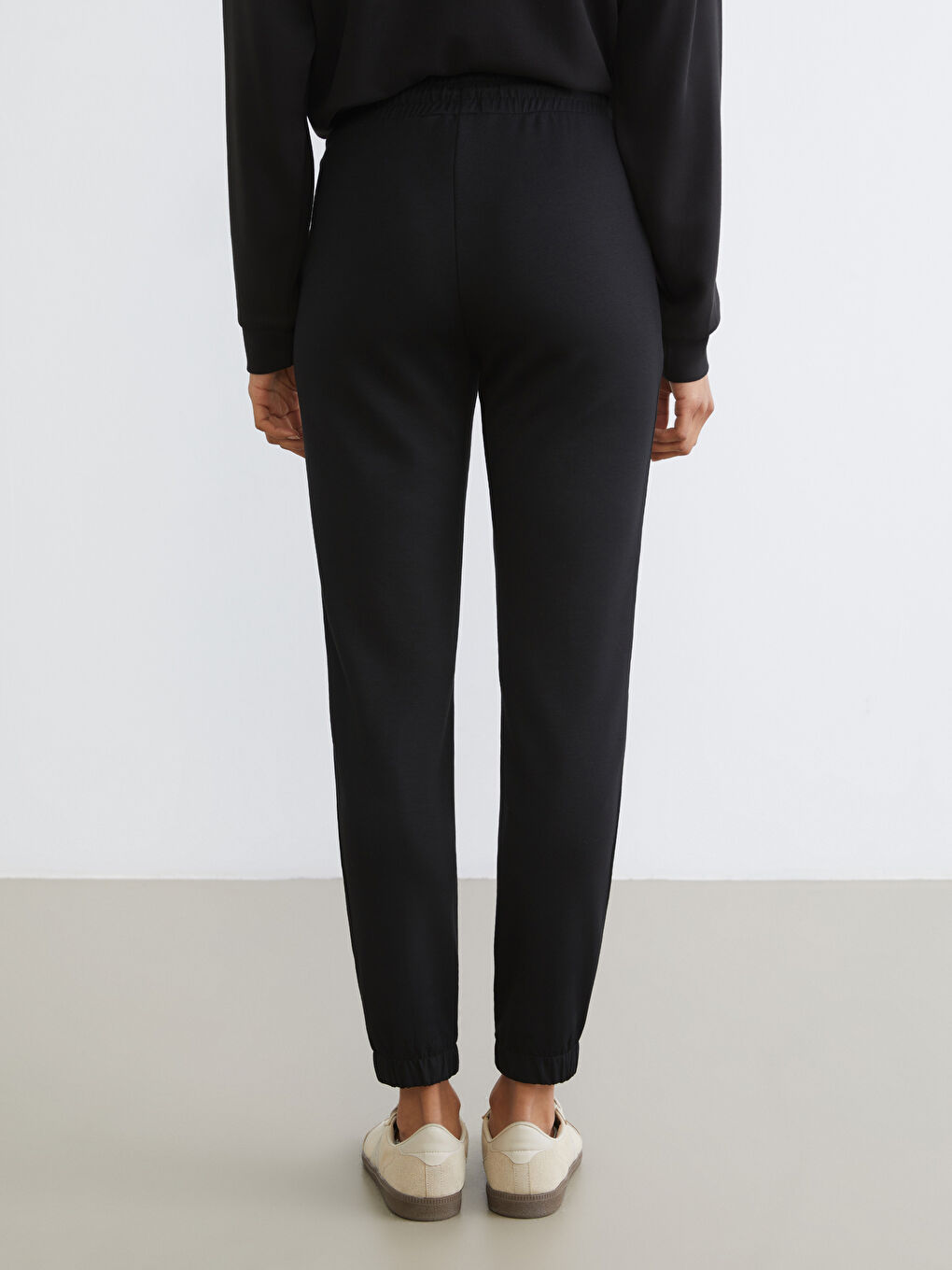 Elasticated Waist Women's Jogger Sweatpants-3