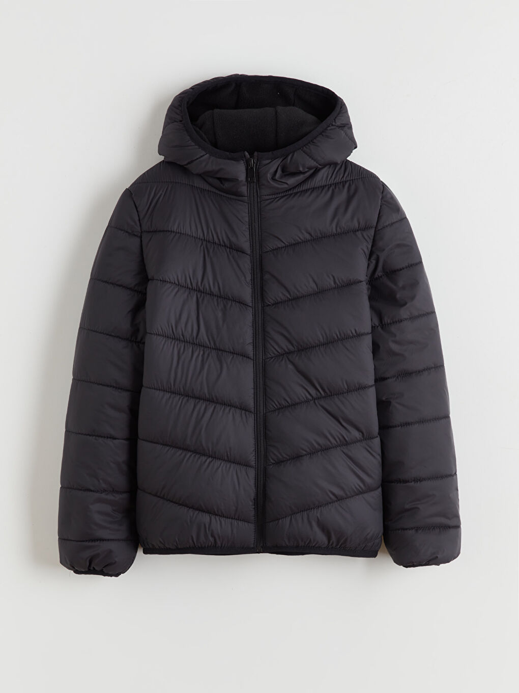 Siyah Kapüşonlu Erkek Çocuk Şişme Mont-2