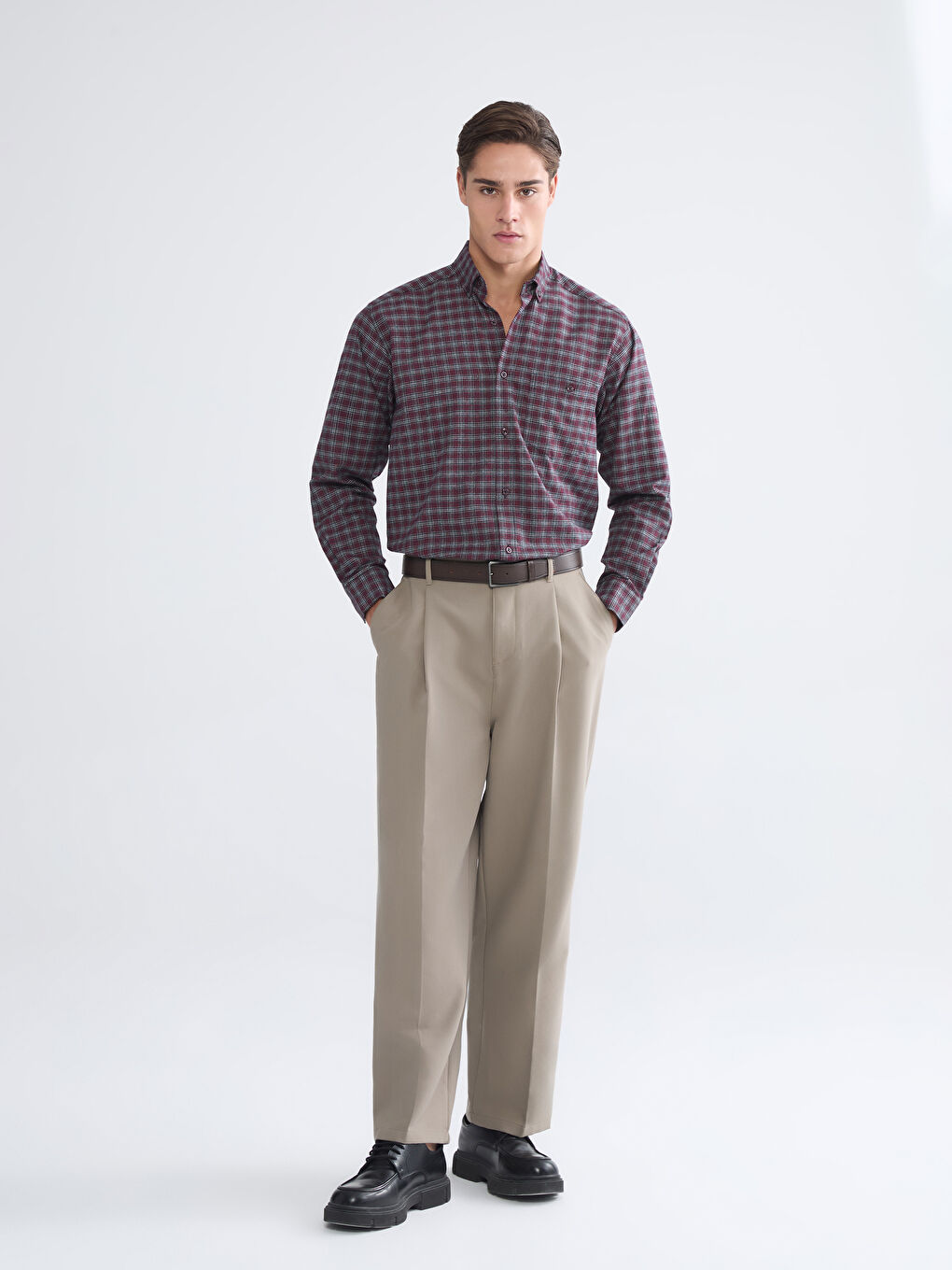 Kahverengi Regular Fit Uzun Kollu Ekose Gabardin Erkek Gömlek-1