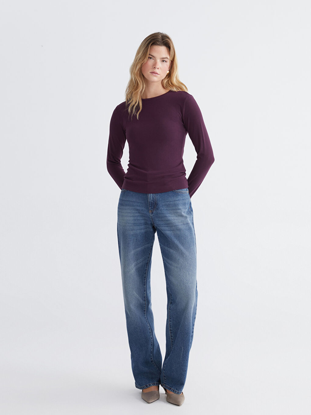 Женское боди с круглым вырезом-1