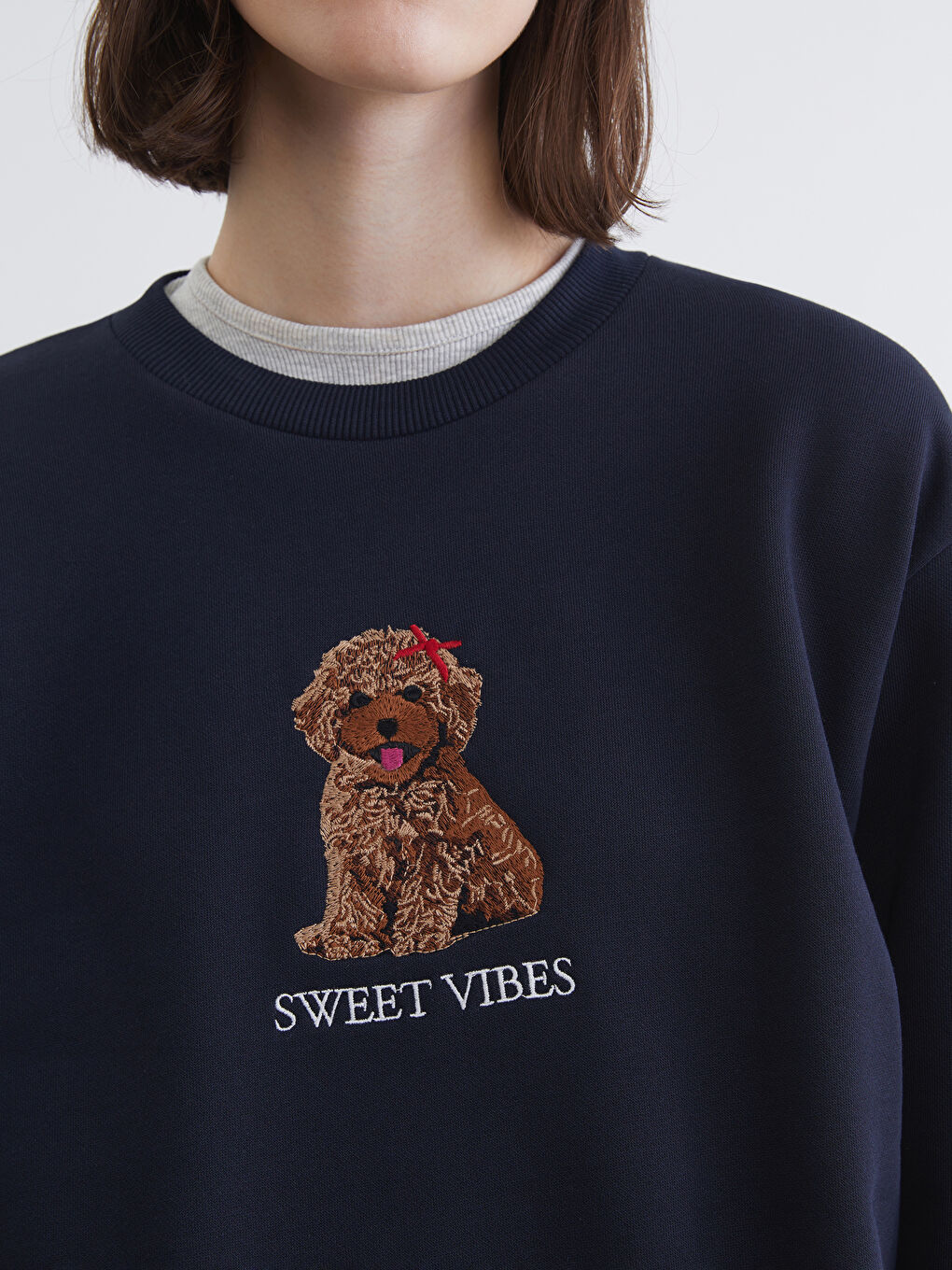 Embroidered Oversize Women's Thick Sweatshirt-2