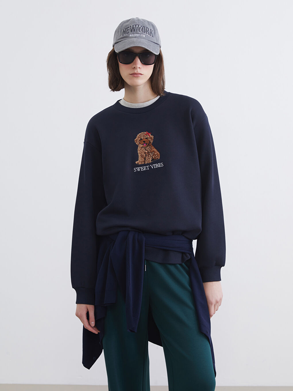 Lacivert Nakışlı Oversize Kadın Kalın Sweatshirt-1