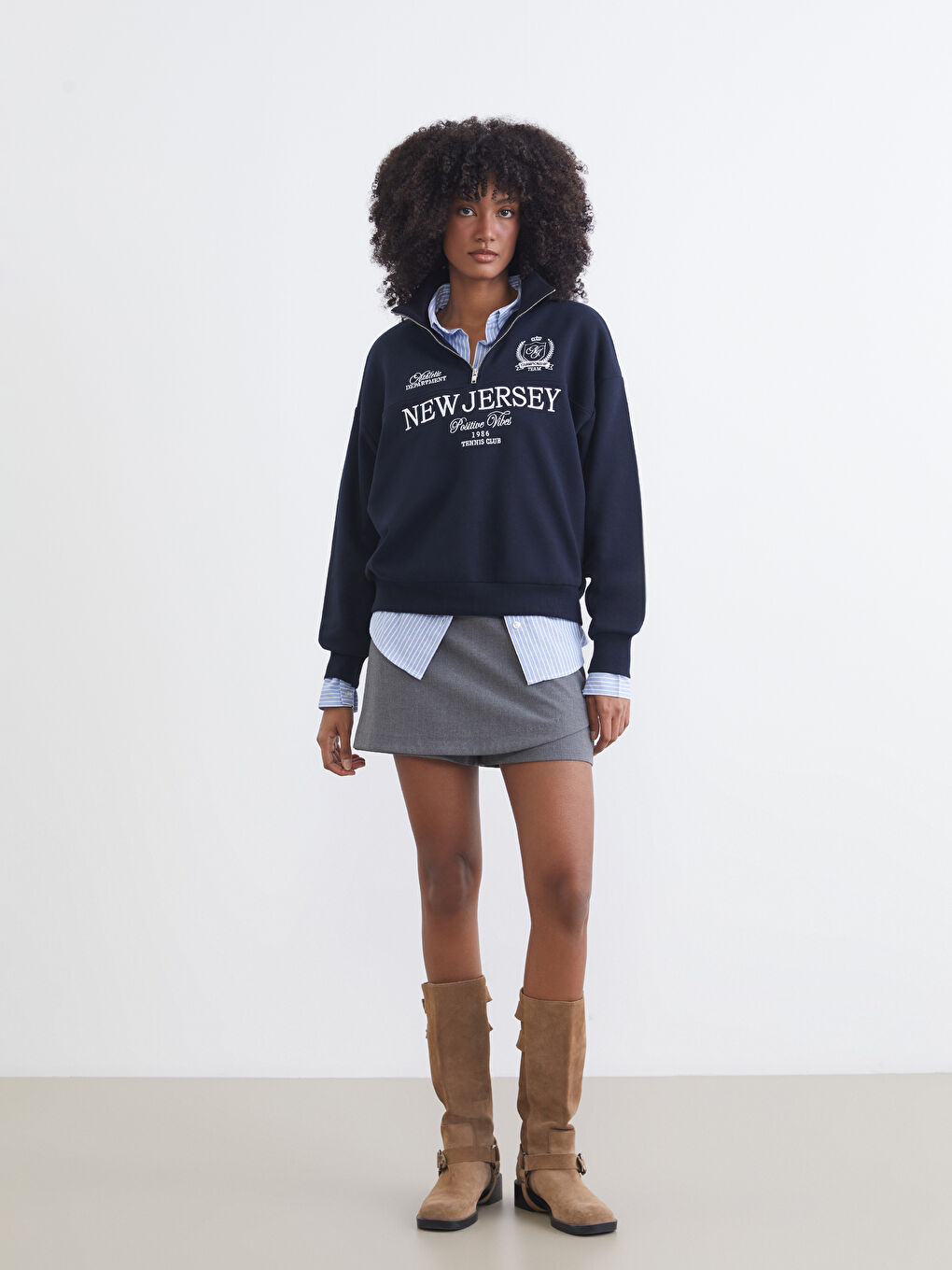 Lacivert New Jersey Nakışlı Oversize Kadın Kalın Sweatshirt-1