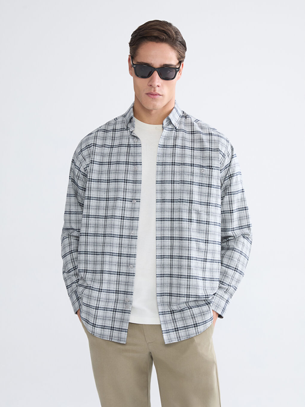 Gri Regular Fit Uzun Kollu Ekose Gabardin Erkek Gömlek