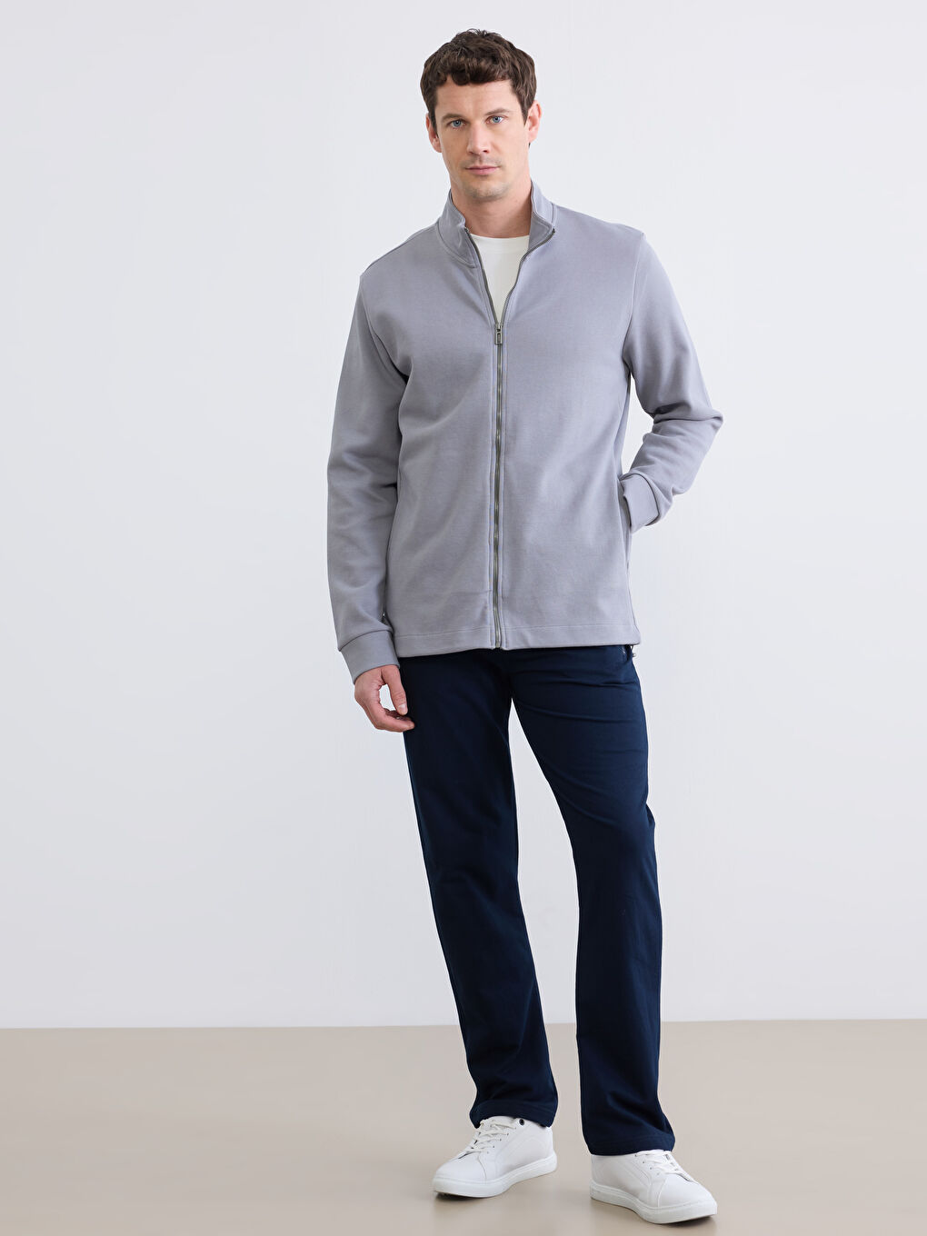 Gri Dik Yaka Erkek Fermuarlı Sweatshirt-1