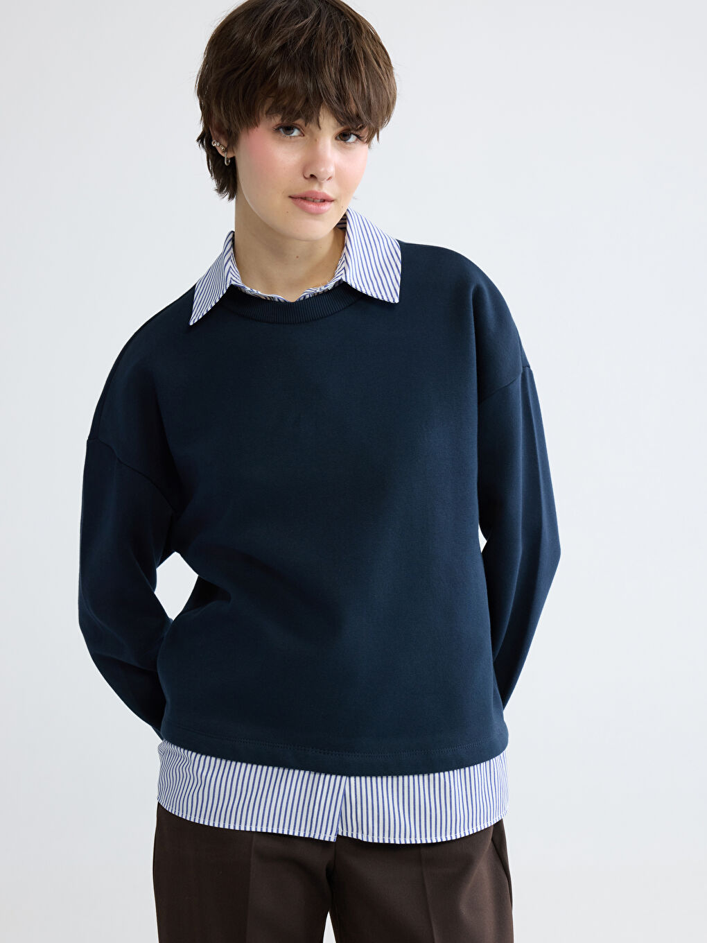 Lacivert Gömlek Yaka Kadın Kalın Sweatshirt