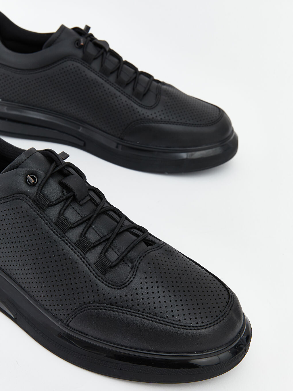 Siyah Bağcıklı Erkek Spor Ayakkabı-2