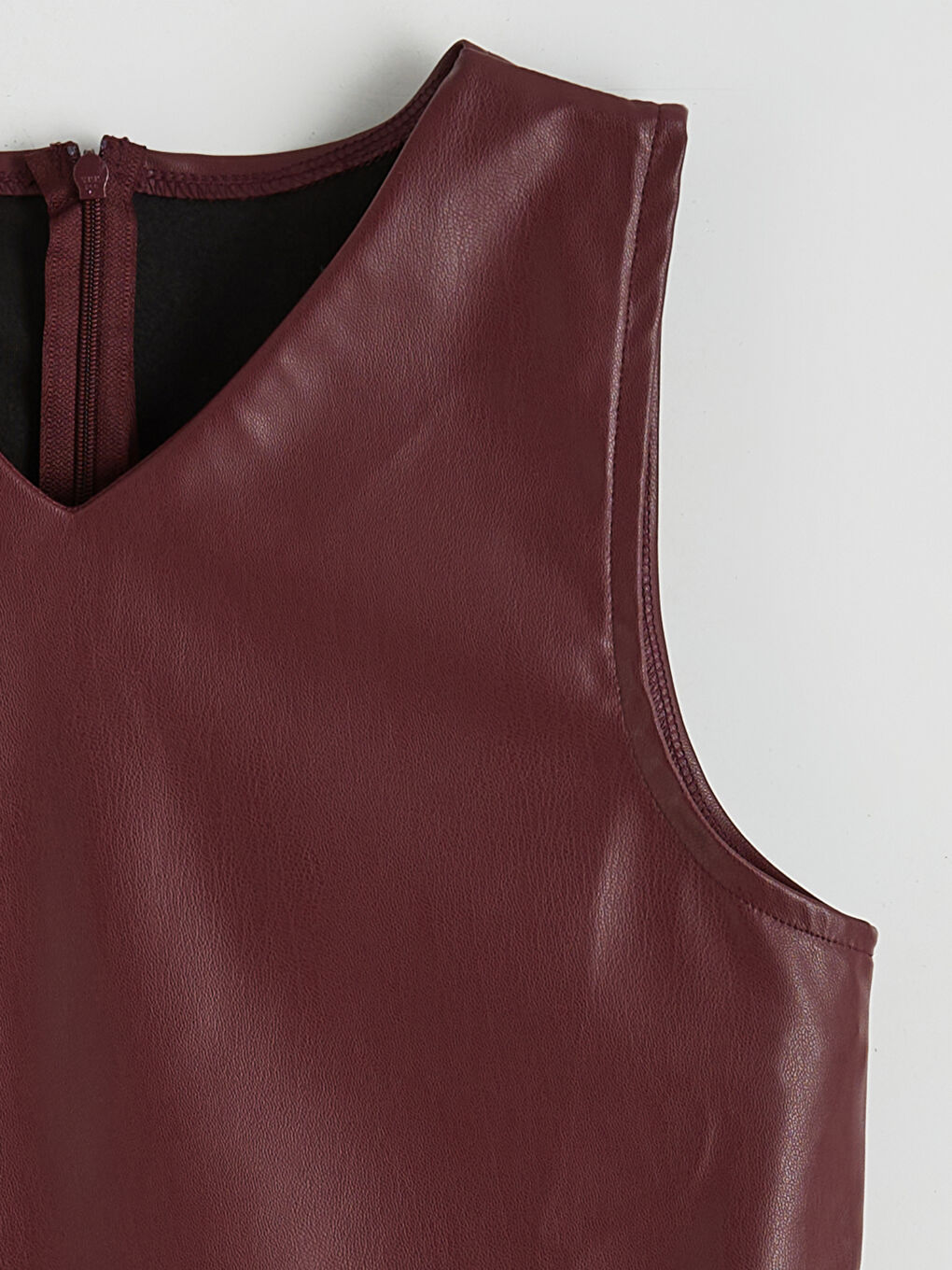 Bordo Fiyonk Detaylı Deri Görünümlü Kız Çocuk Elbise-1