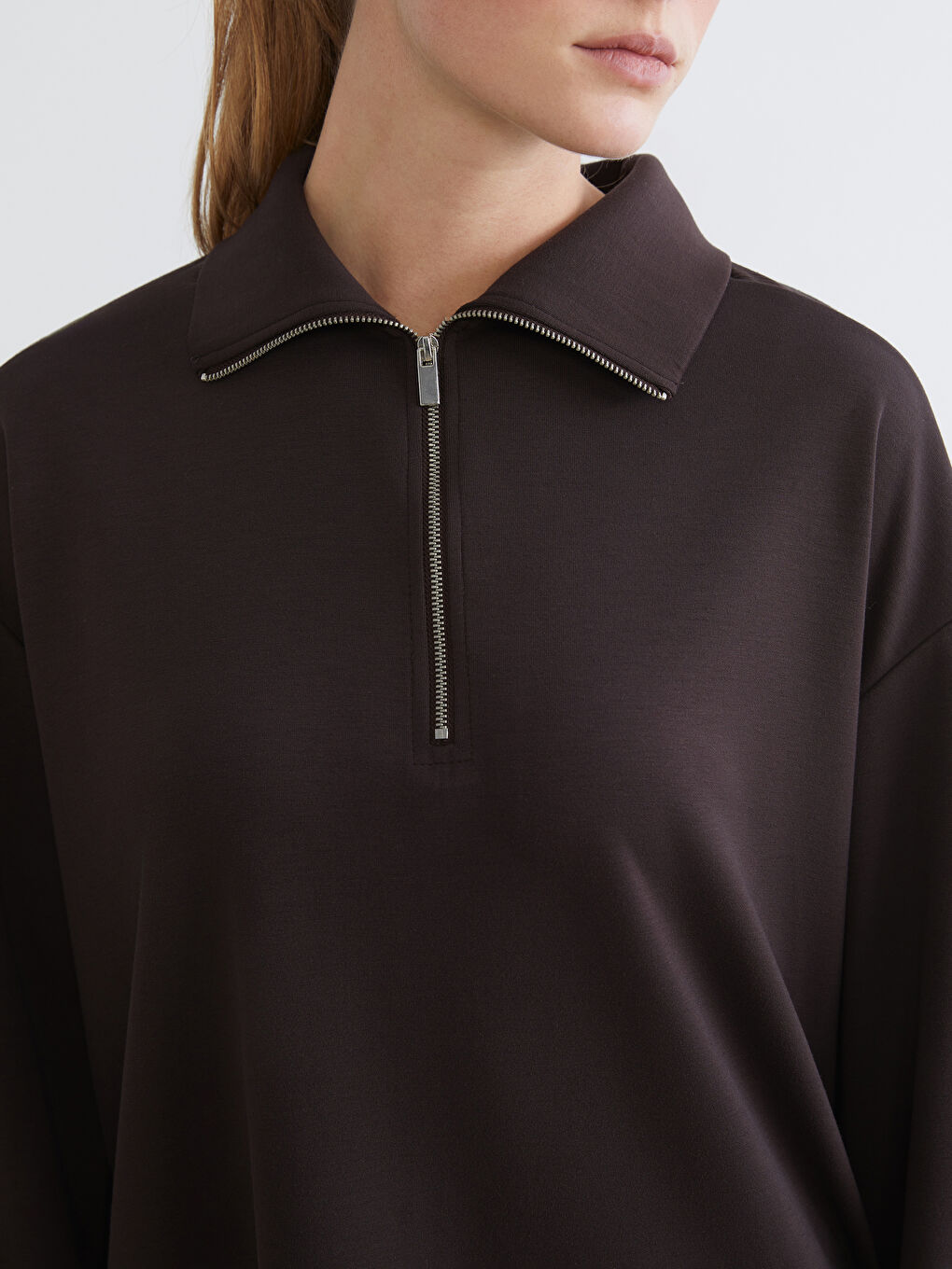 كنزة رياضية بني امرأة-2