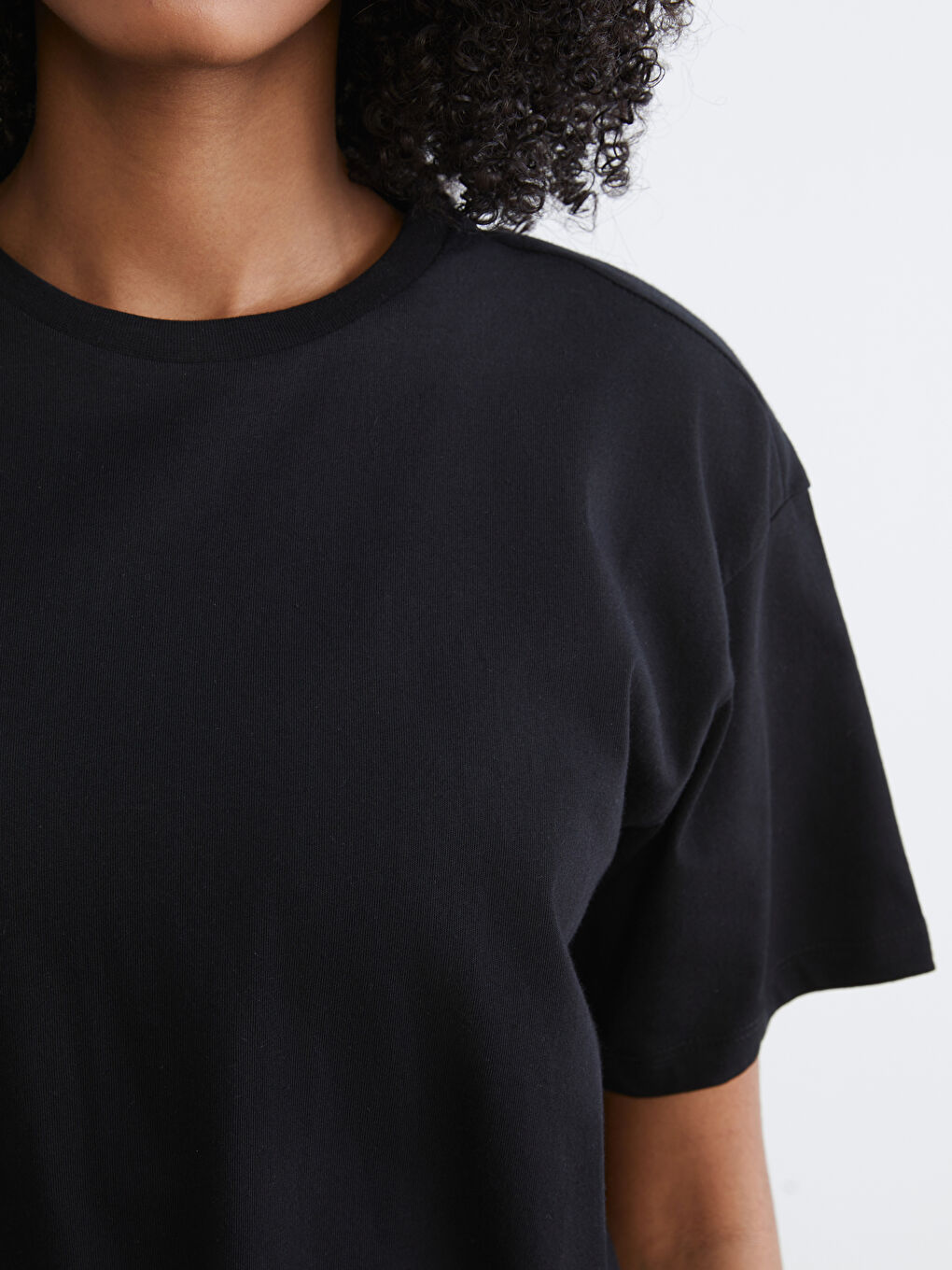 Siyah Bisiklet Yaka Baskılı Oversize Kadın Spor Tişört-3