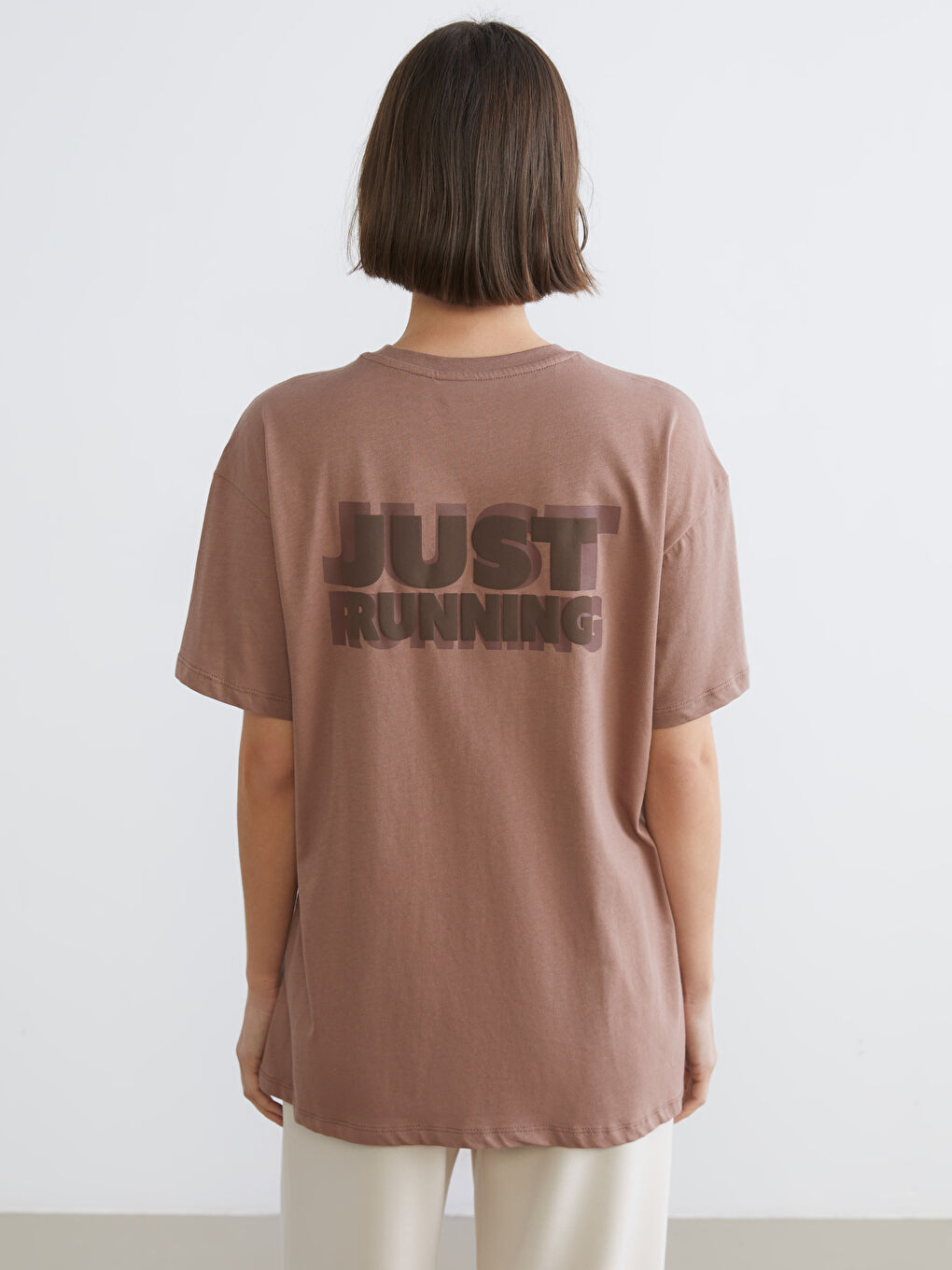 Kahverengi Bisiklet Yaka Baskılı Oversize Kadın Spor Tişört-3