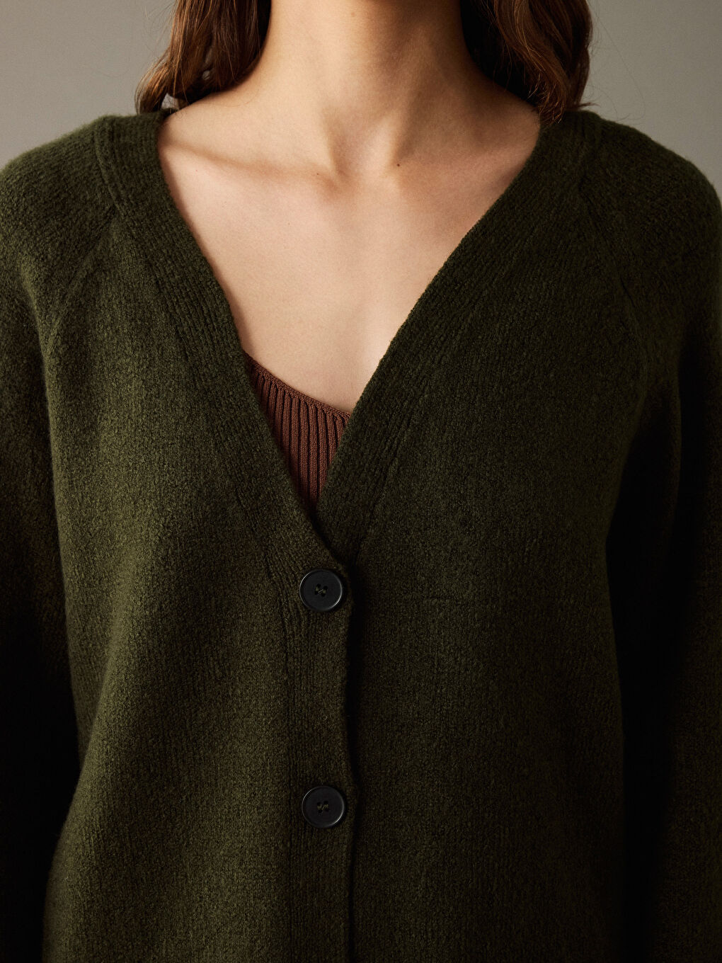 كارديجان تريكو بياقة على شكل حرف V للسيدات-4