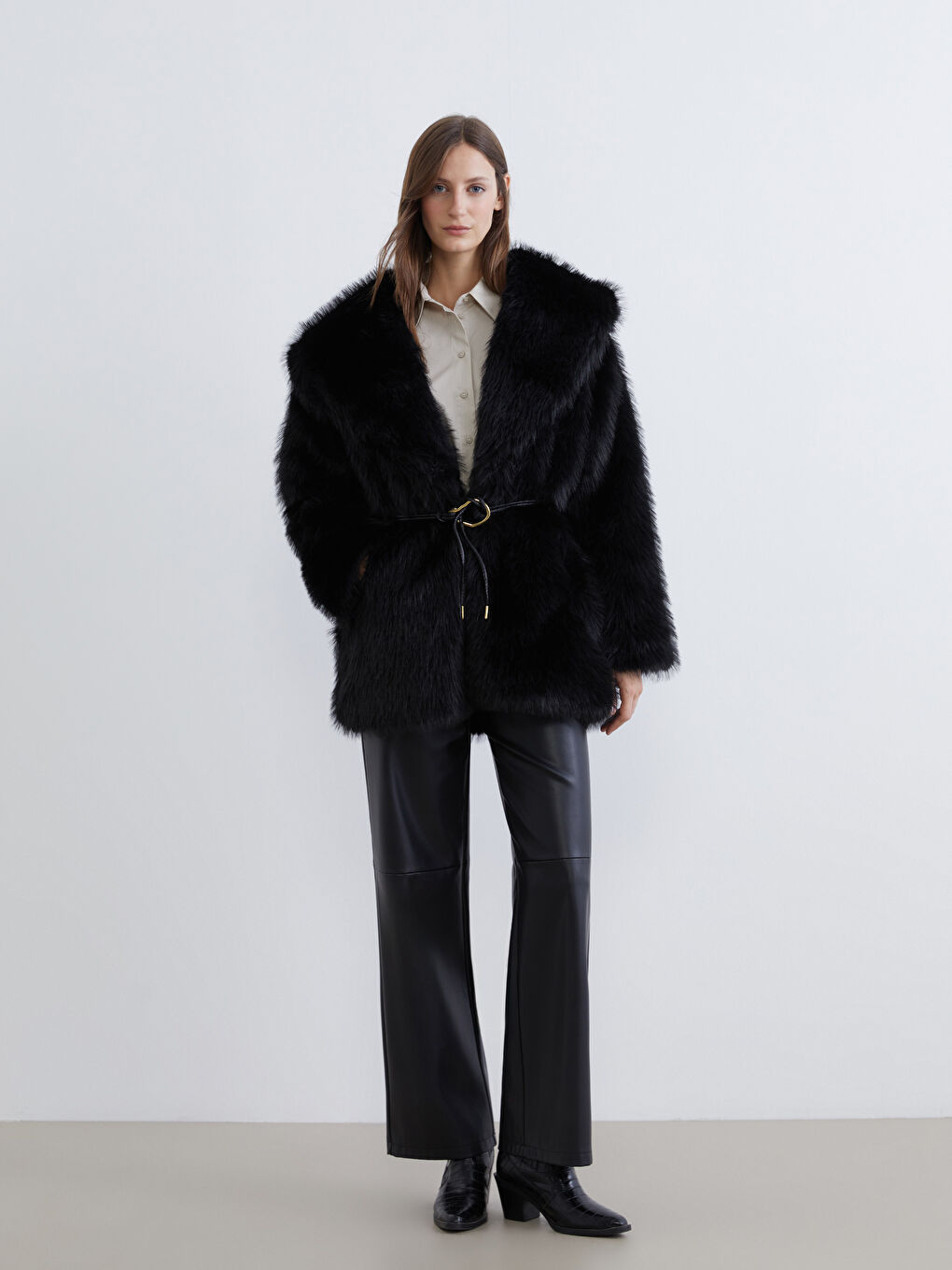 Siyah Şal Yaka Oversize Kadın Kürk Kaban-1