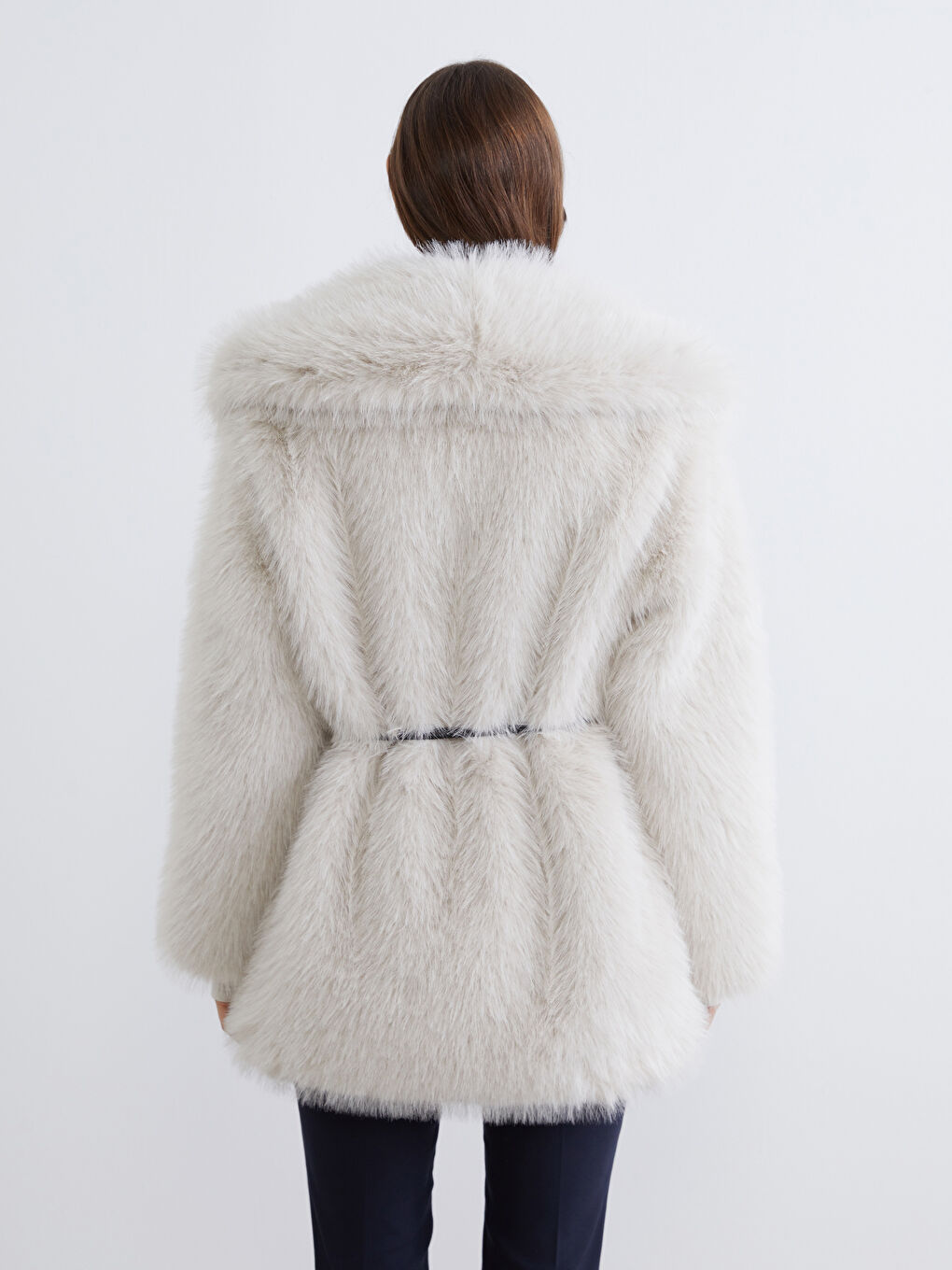 Ekru Şal Yaka Oversize Kadın Kürk Kaban-4