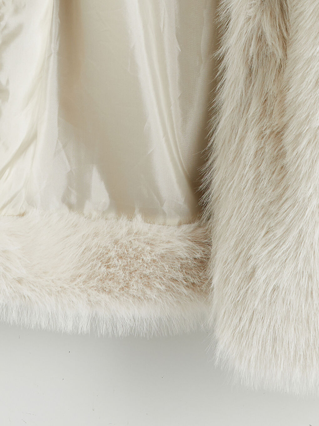 Ekru Şal Yaka Oversize Kadın Kürk Kaban-6