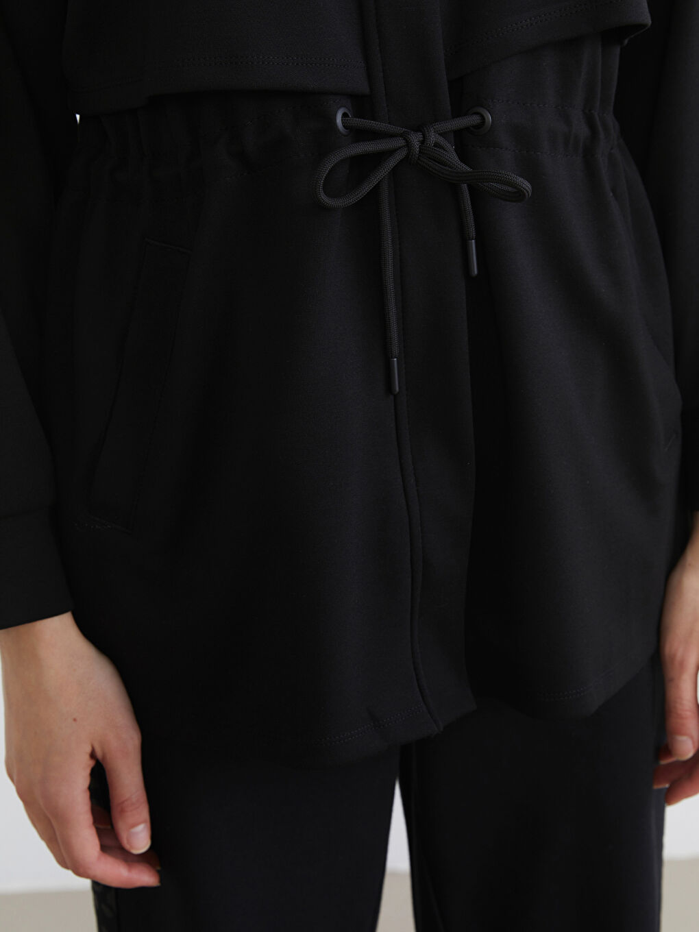 Siyah Dik Yaka Oversize Kadın Fermuarlı Sweatshirt-2