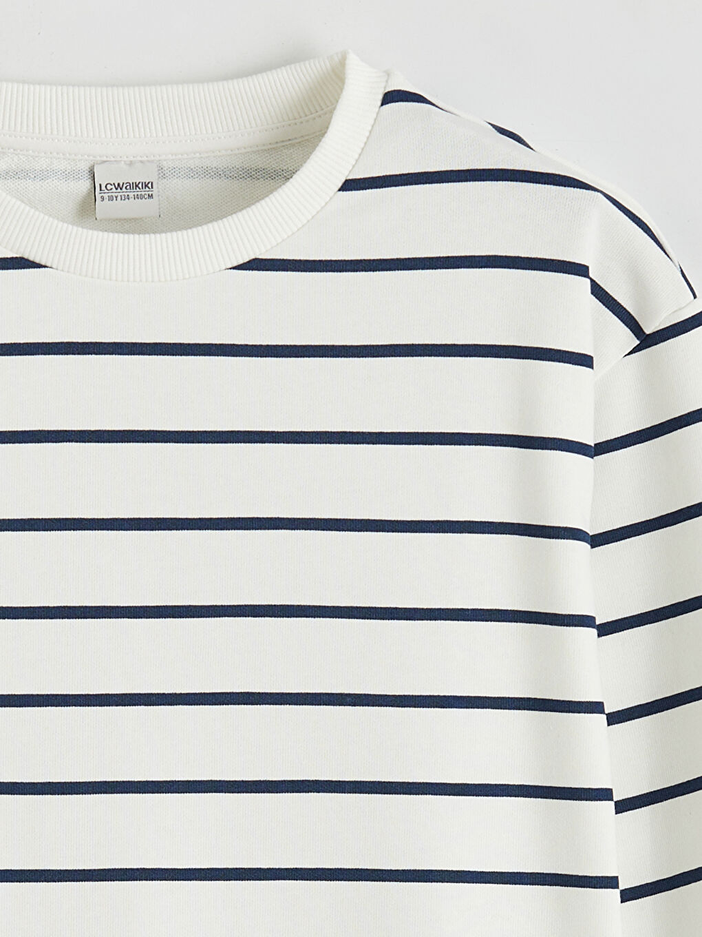 Crew Neck Boys' Sweatshirt and Sweatpants-2