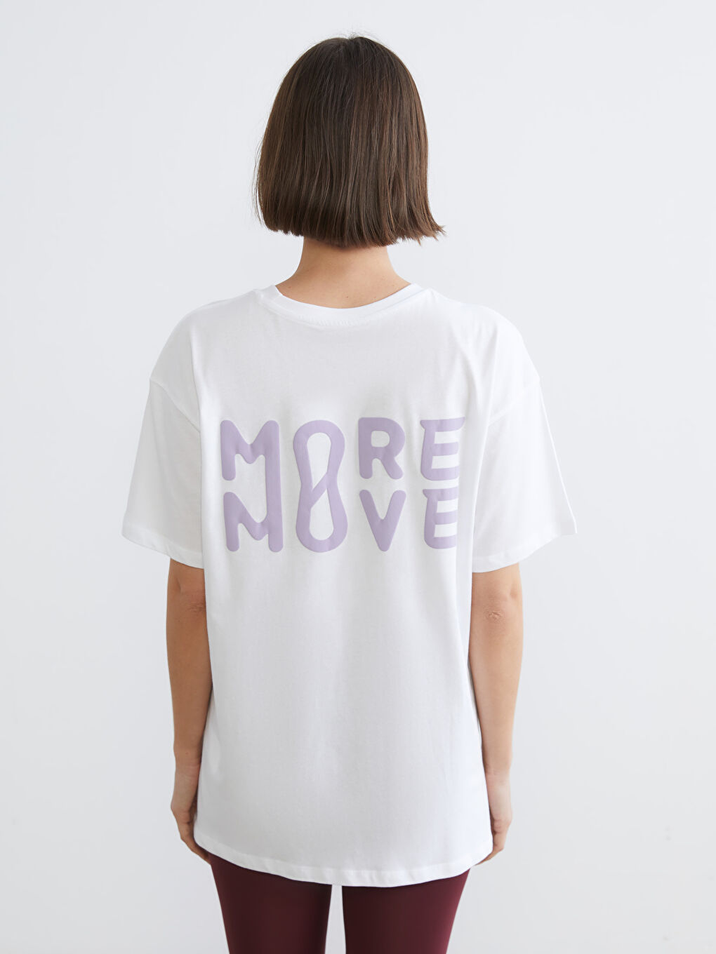 Beyaz Bisiklet Yaka Baskılı Oversize Kadın Spor Tişört-3