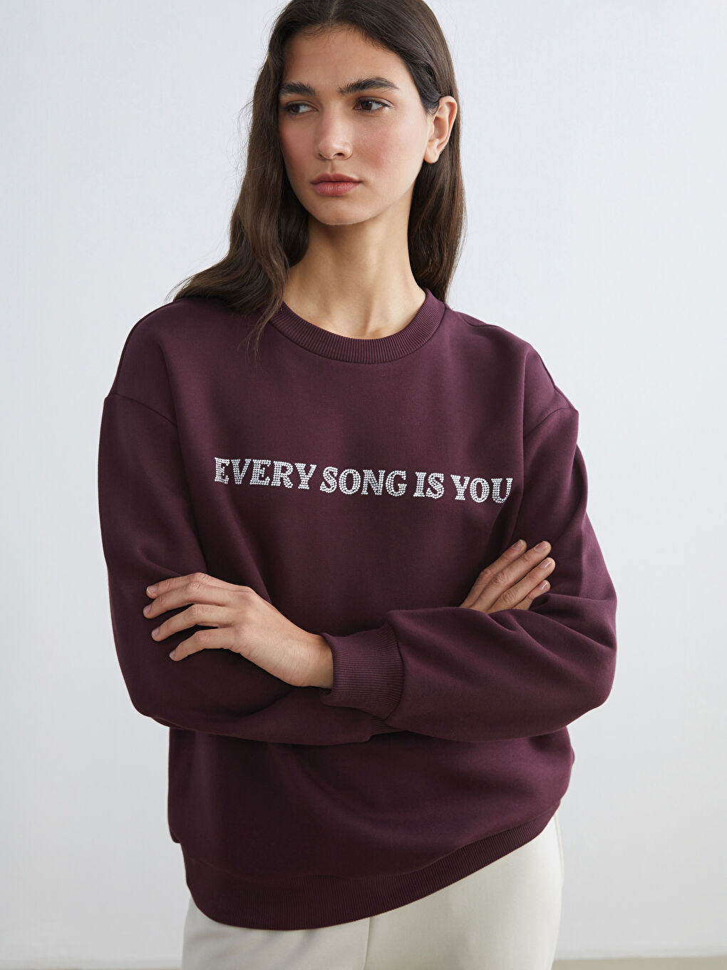 Mürdüm Bisiklet Yaka Taşlı Kadın Sweatshirt