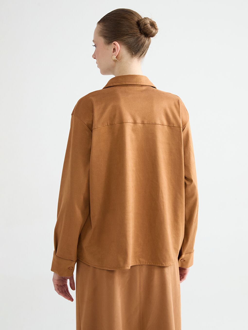 Bej Kadın Süet Görünümlü Gömlek-3