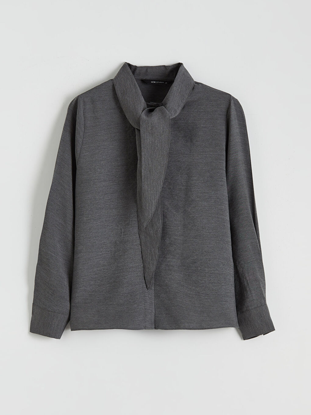 Жена Сиво Риза-4