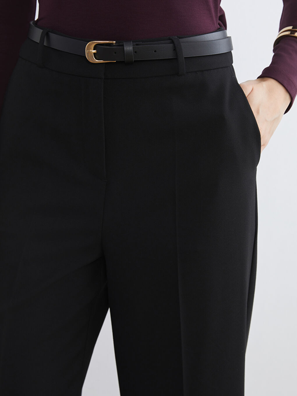 Siyah Beli Kemerli Geniş Paça Kadın Pantolon-2