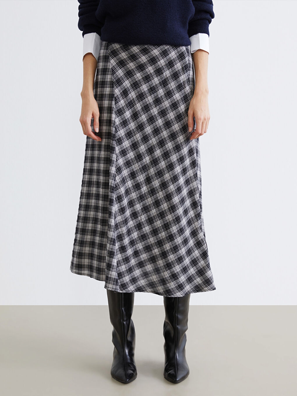 Waist Zippered A-Line Skirt-1