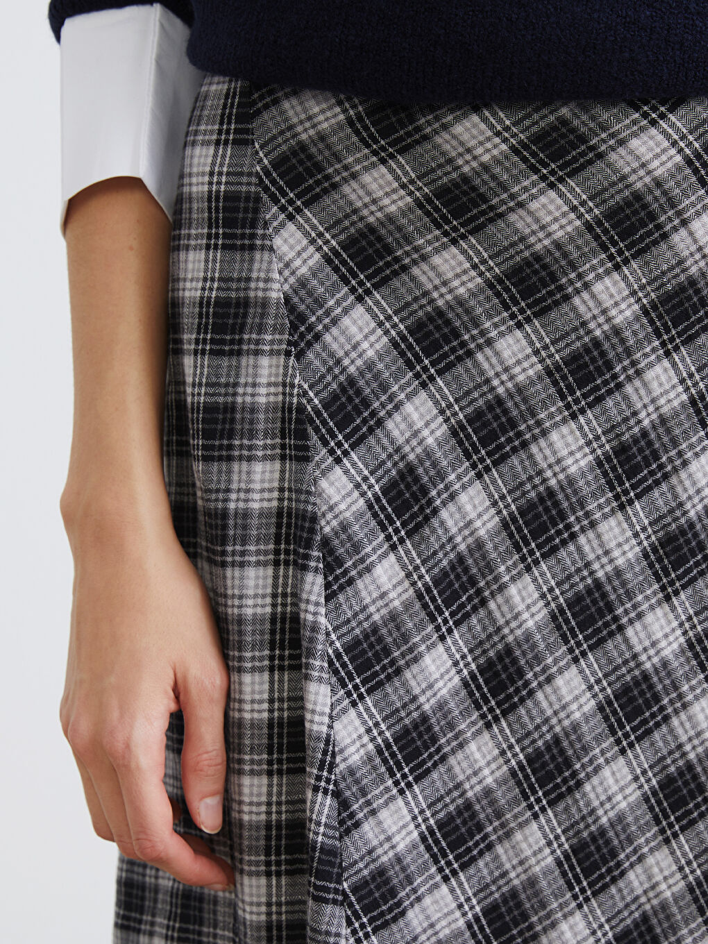 Waist Zippered A-Line Skirt-2