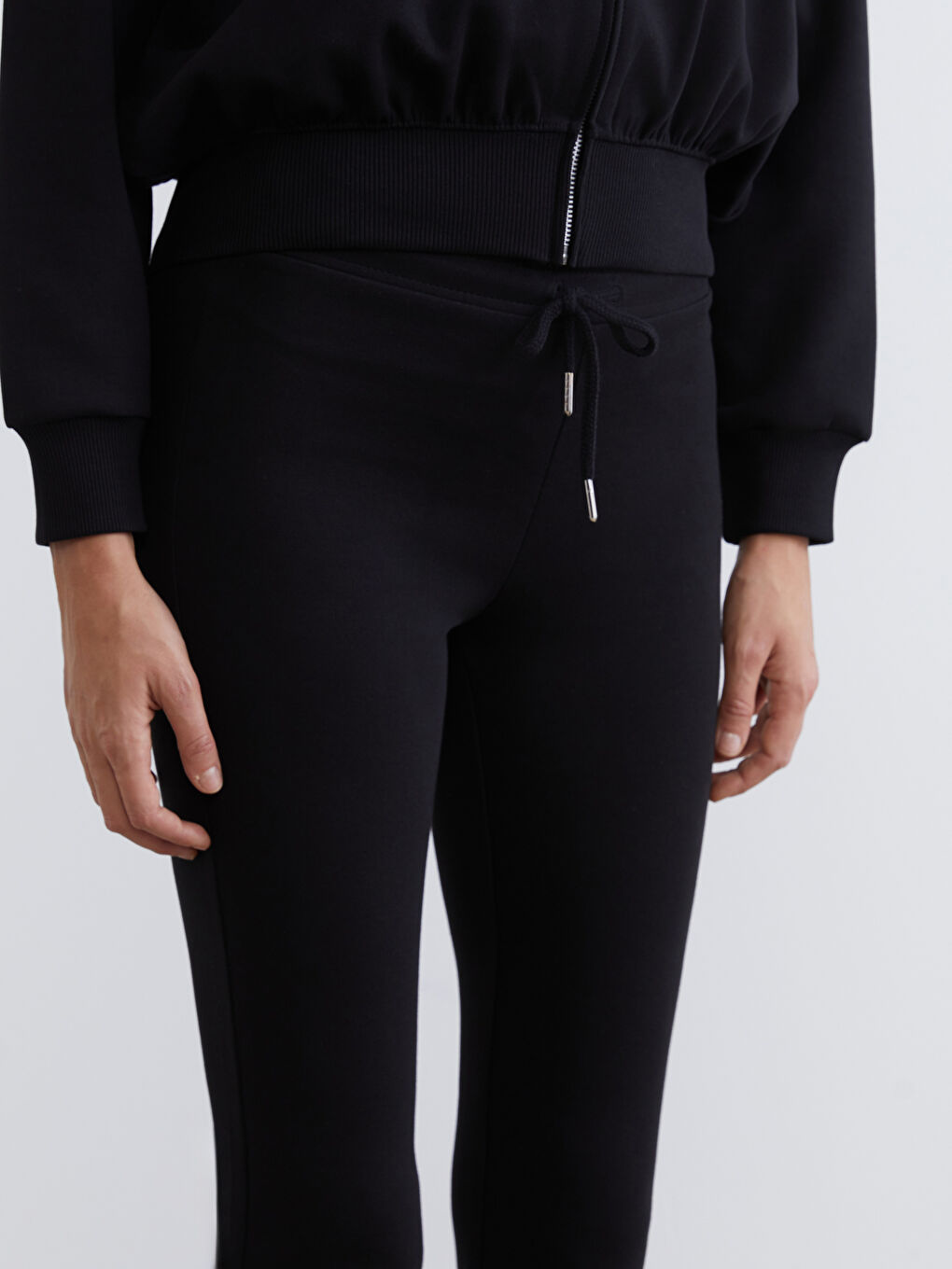 Siyah Beli Lastikli İspanyol Paça Kadın Eşofman Altı-2