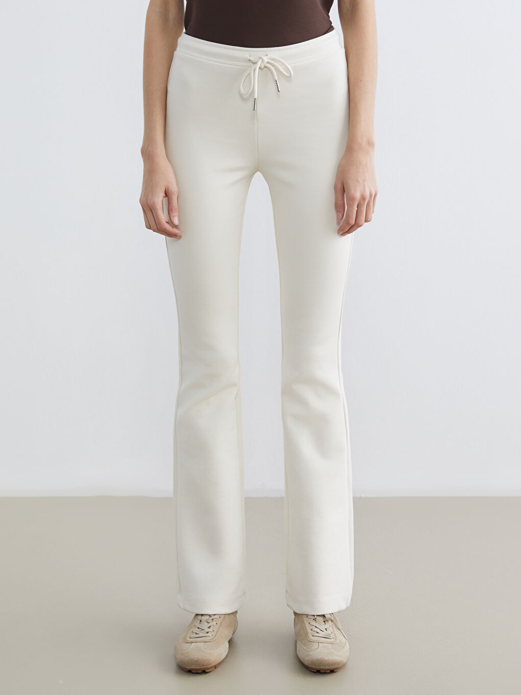 Ekru Beli Lastikli İspanyol Paça Kadın Eşofman Altı-1