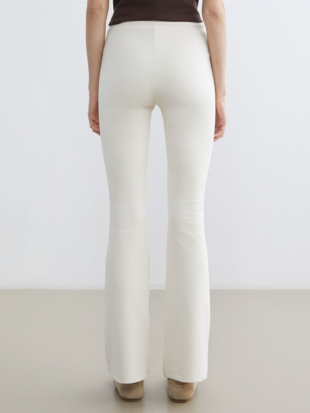 Ekru Beli Lastikli İspanyol Paça Kadın Eşofman Altı-3