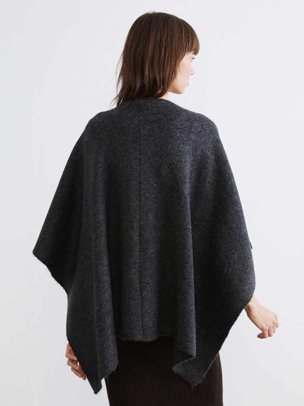 Antrasit Şal Yaka Oversize Kadın Triko Panço-3