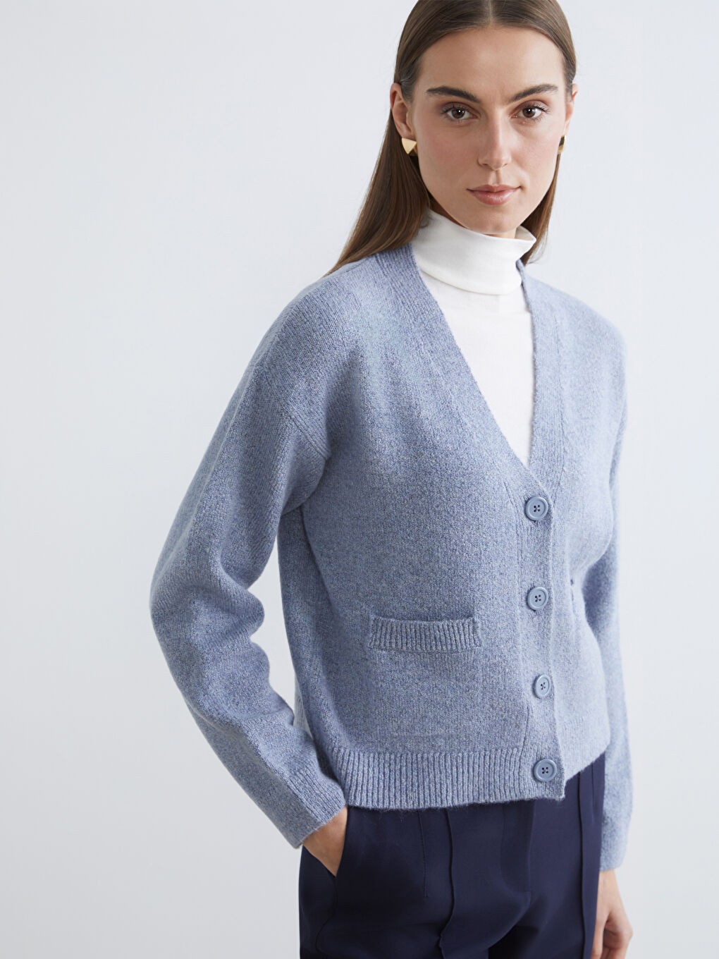 Mavi V Yaka Kadın Triko Hırka