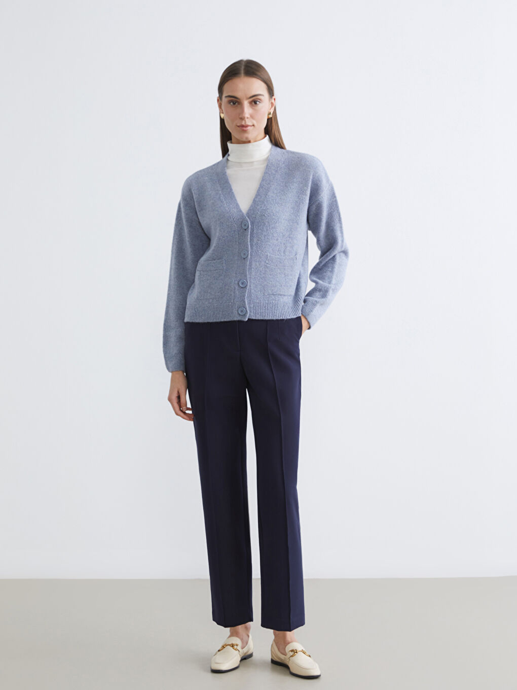 Mavi V Yaka Kadın Triko Hırka-1