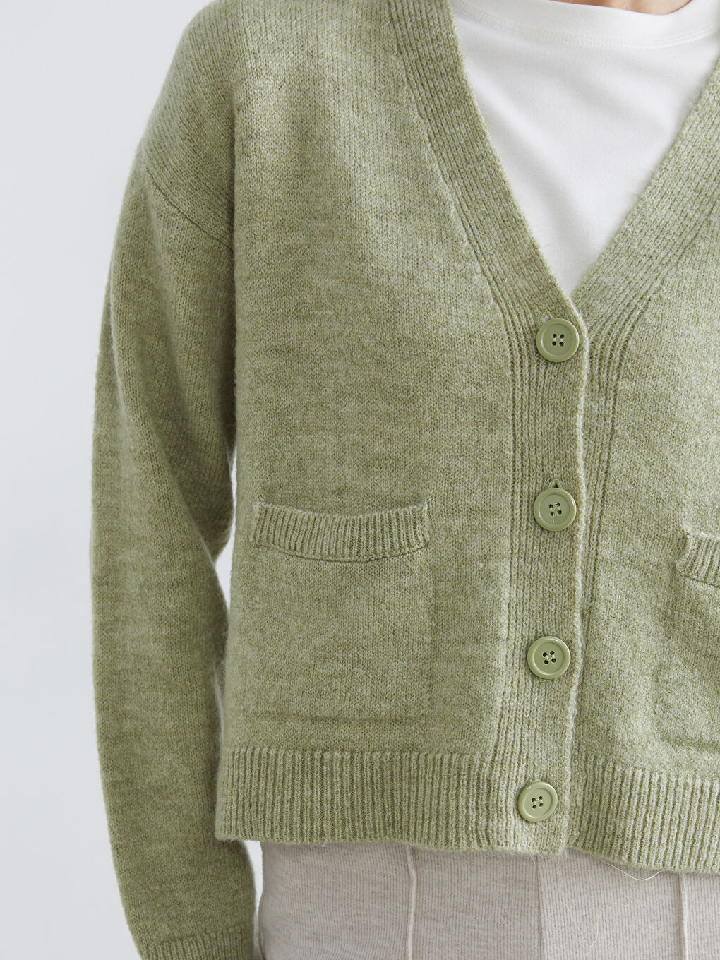 Yeşil V Yaka Kadın Triko Hırka-2