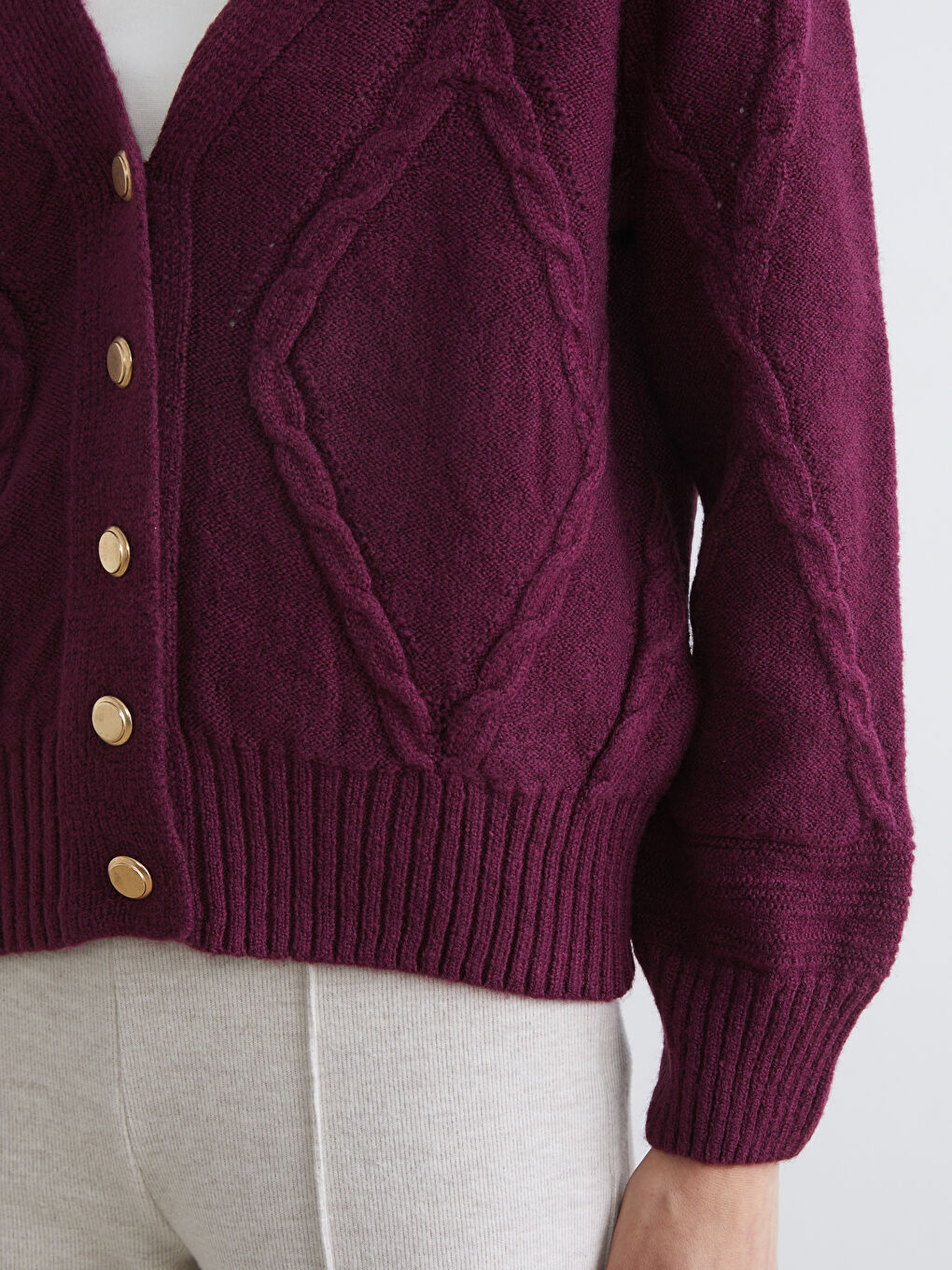 Bordo V Yaka Kendinden Desenli Kadın Triko Hırka-2