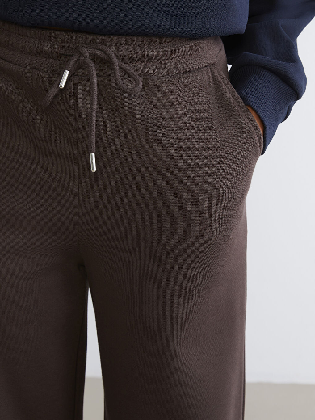 Elasticated Waist Wide Leg Women's Sweatpants-2